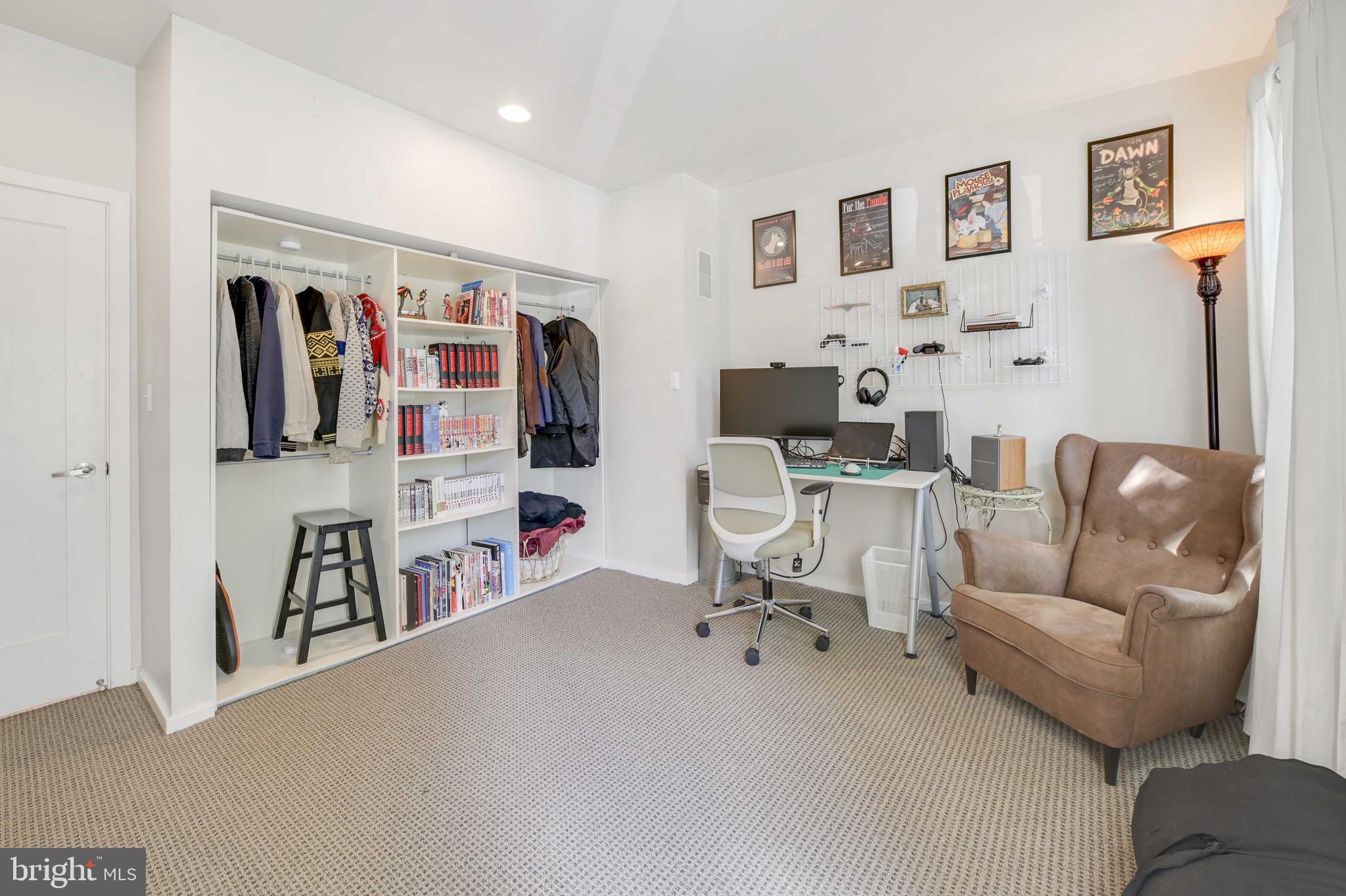 2639 N Howard Street N