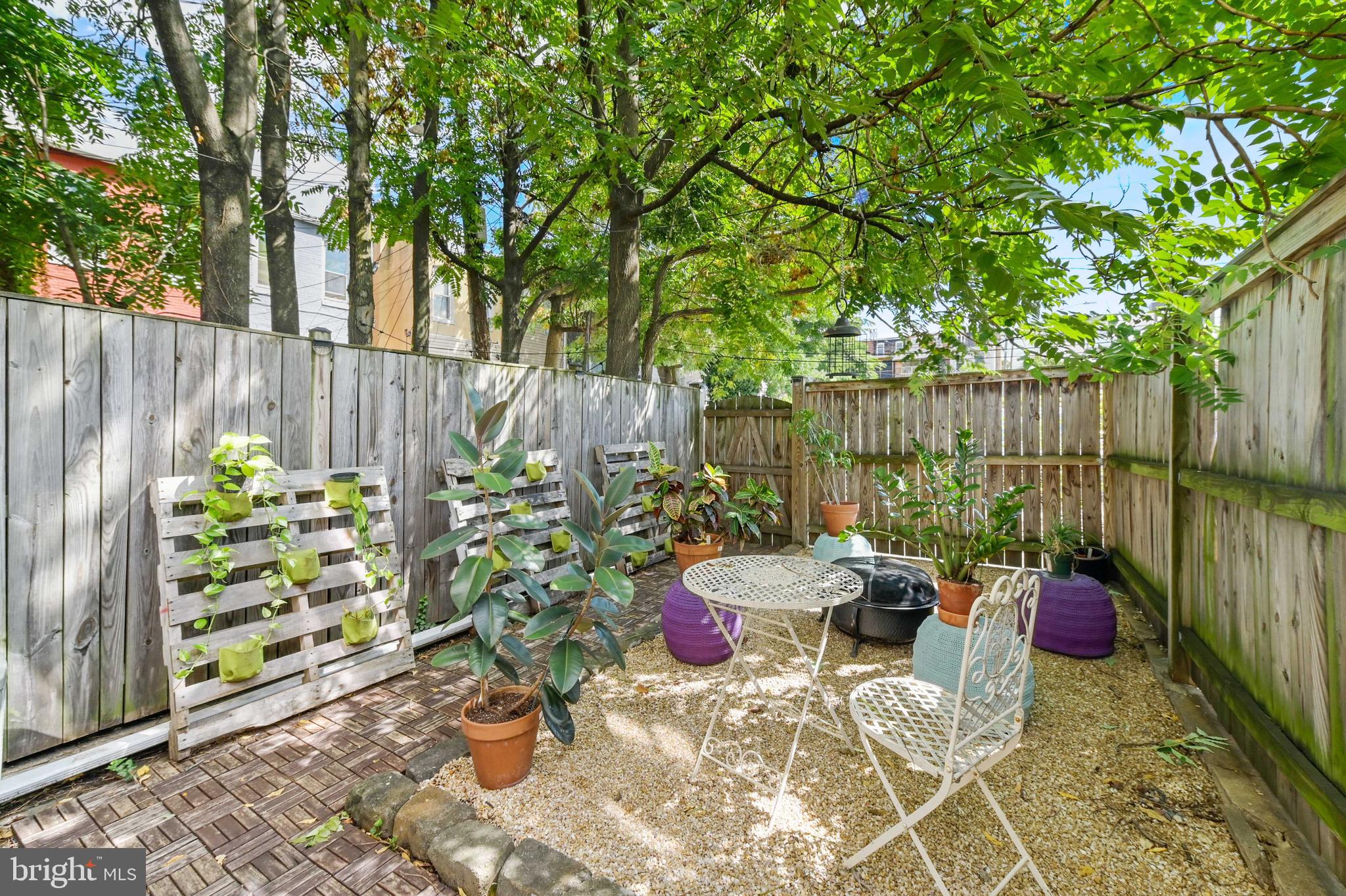 2639 N Howard Street N