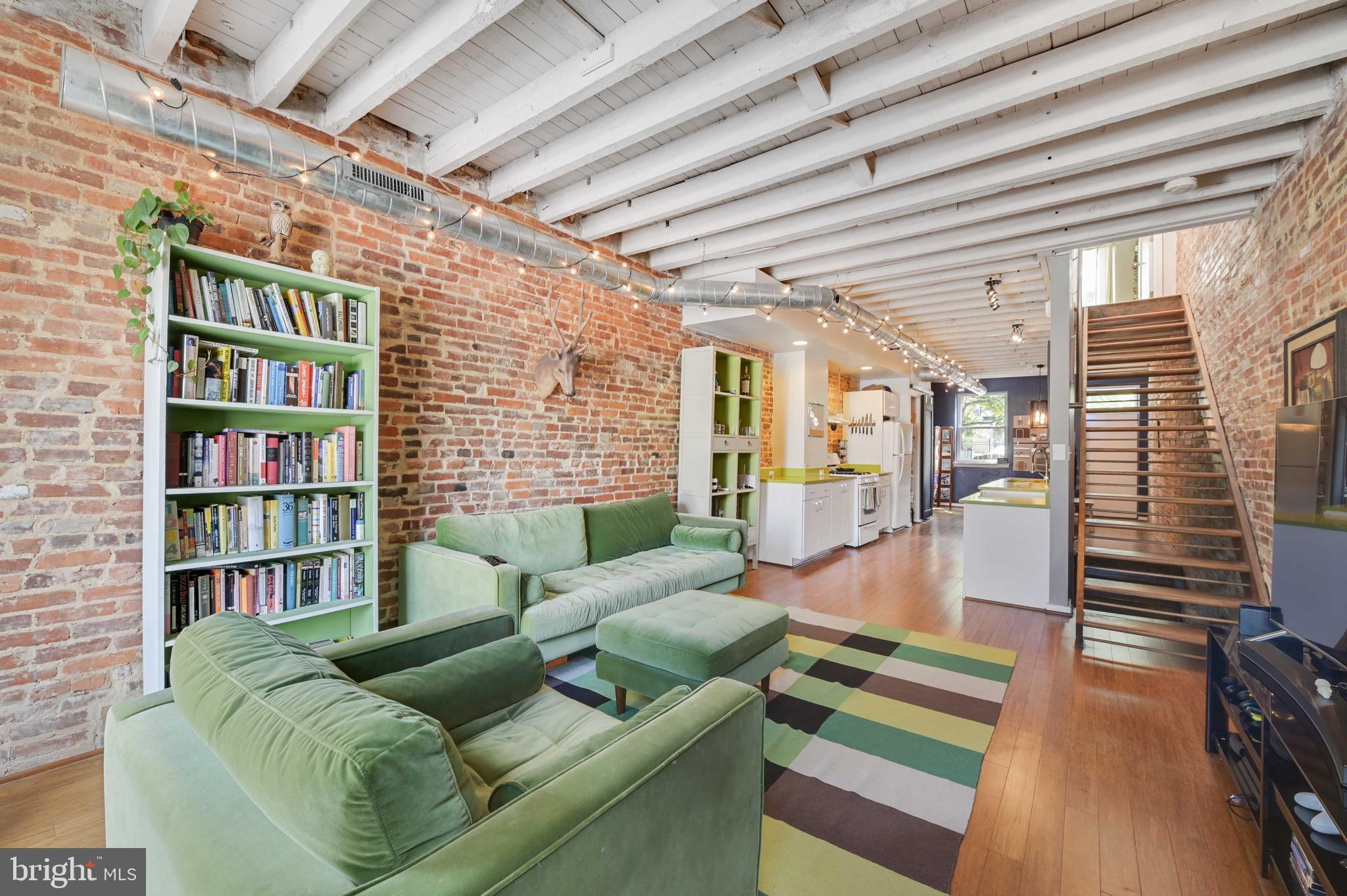 2639 N Howard Street N