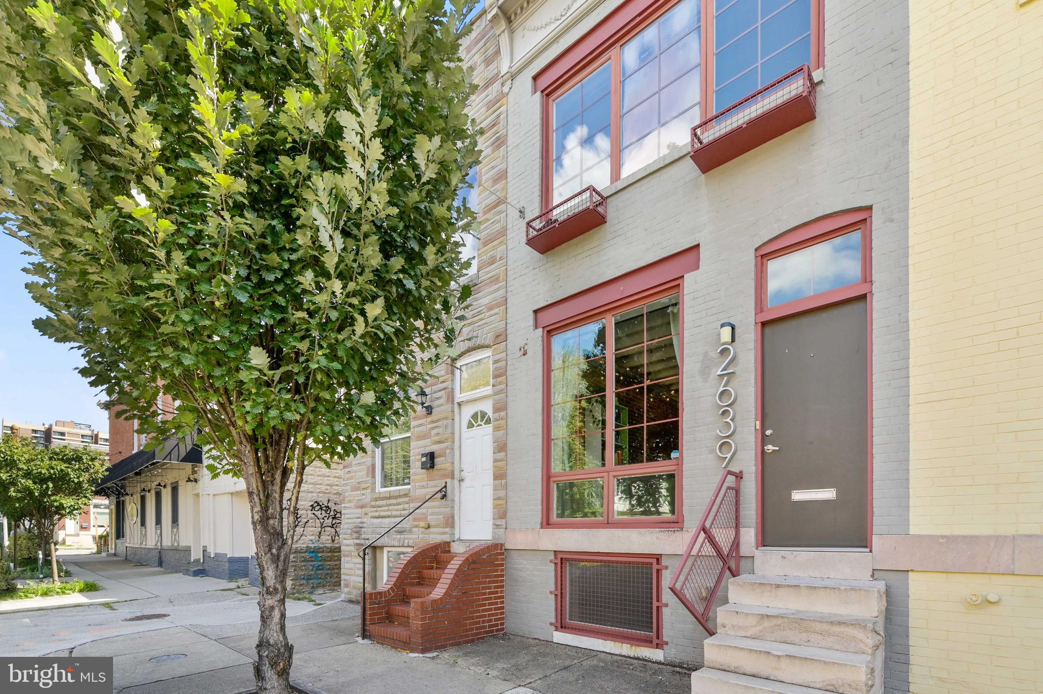 2639 N Howard Street N