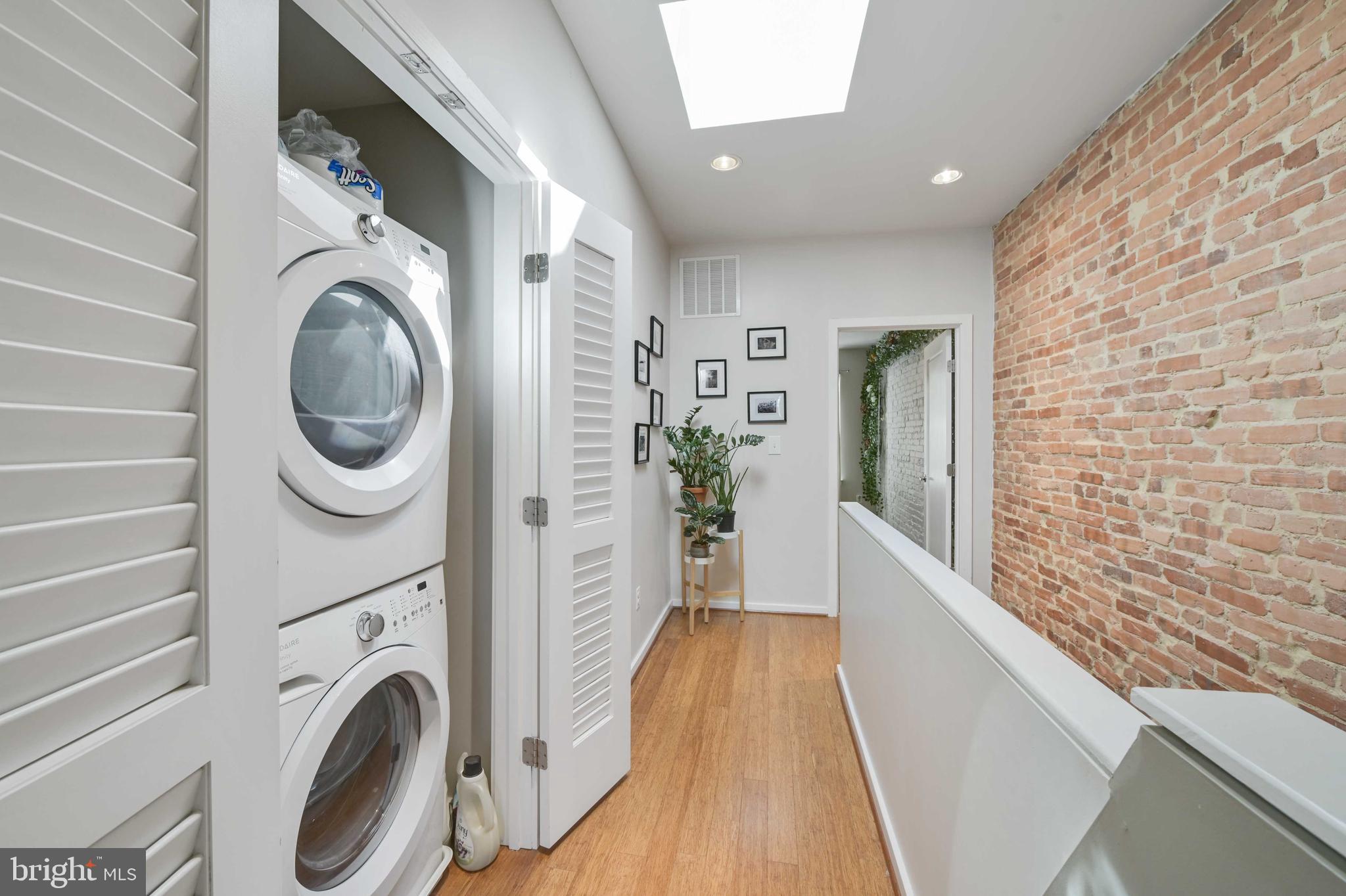 2639 N Howard Street N