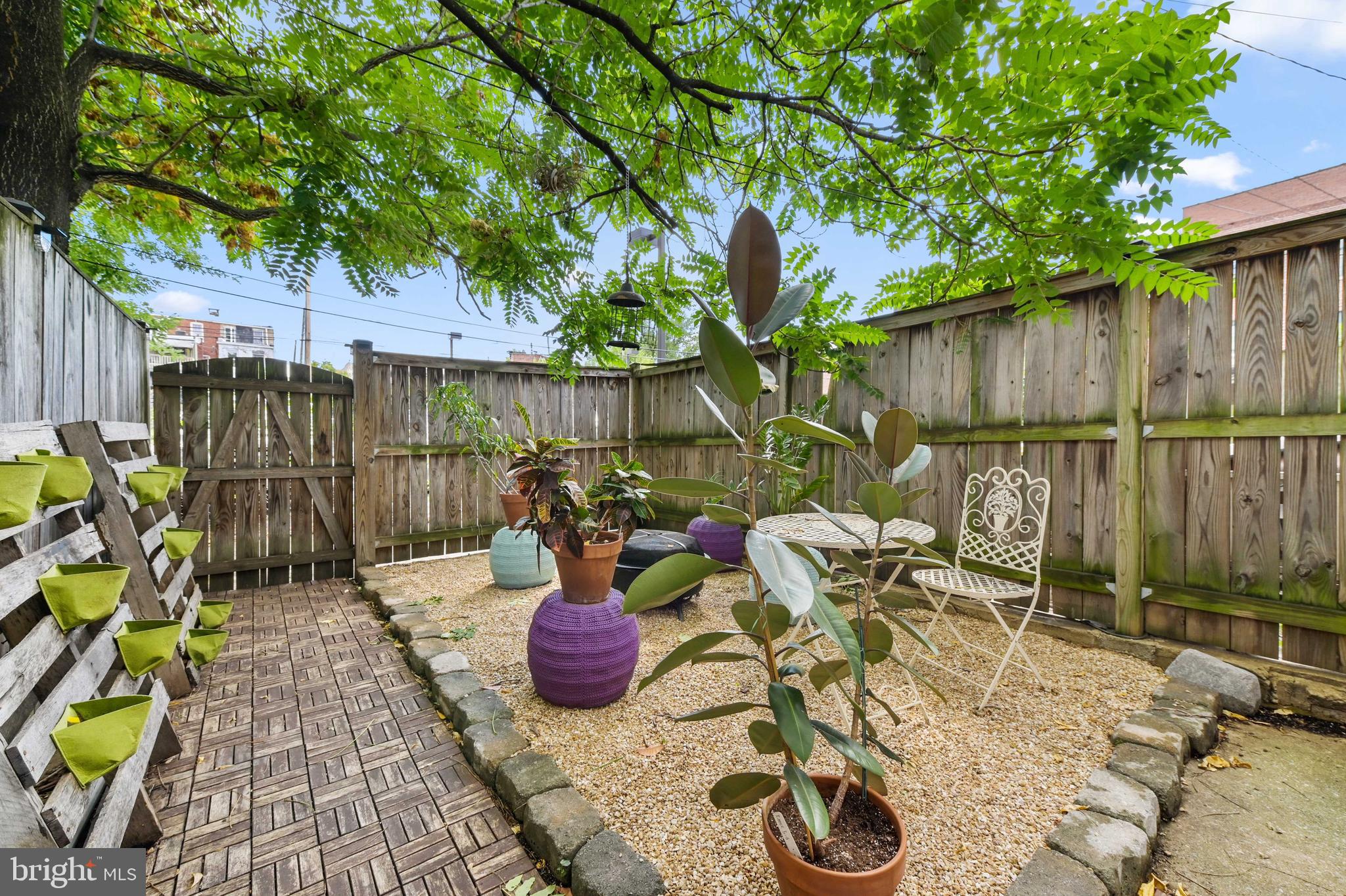 2639 N Howard Street N