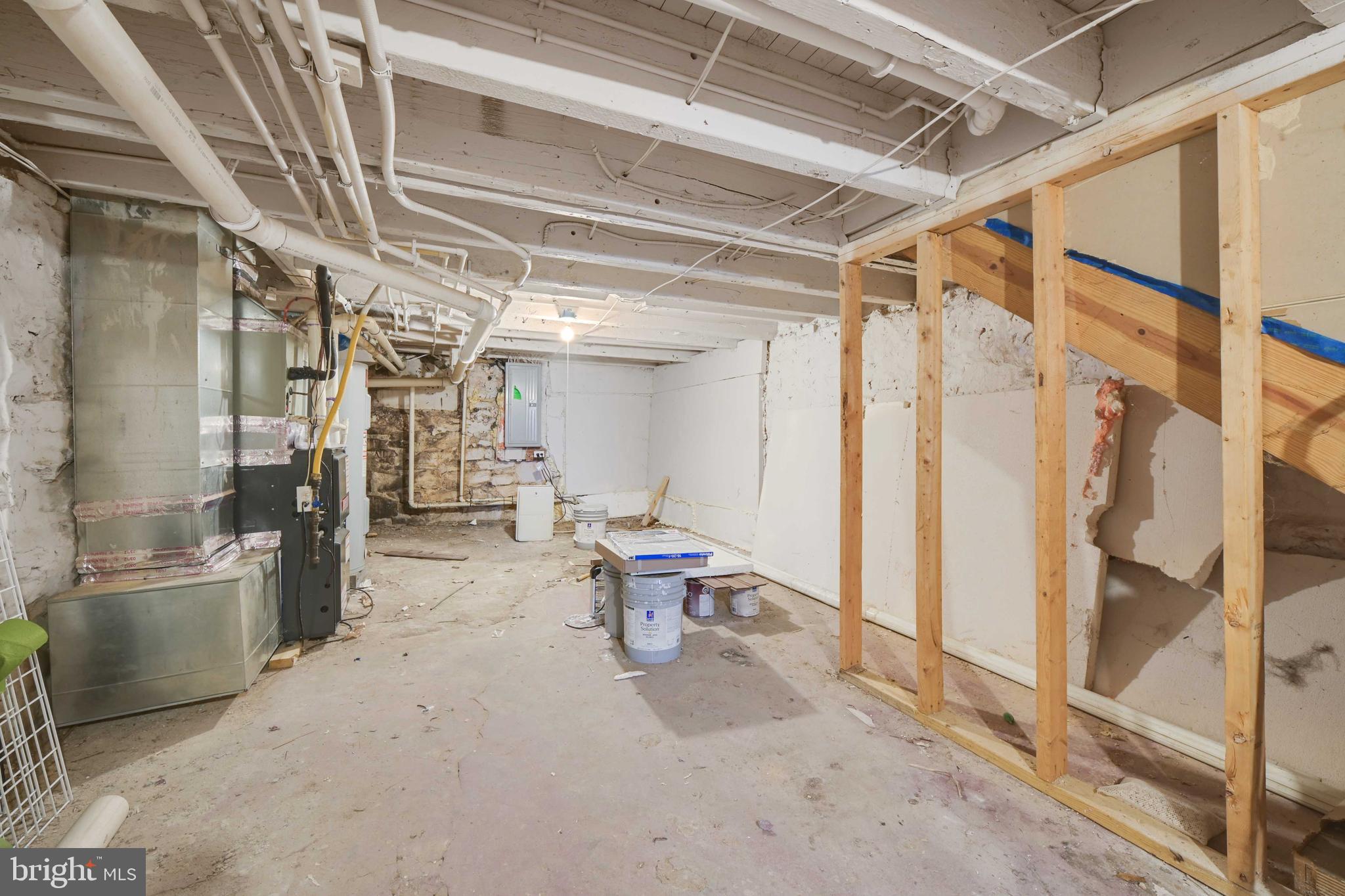 2639 N Howard Street N