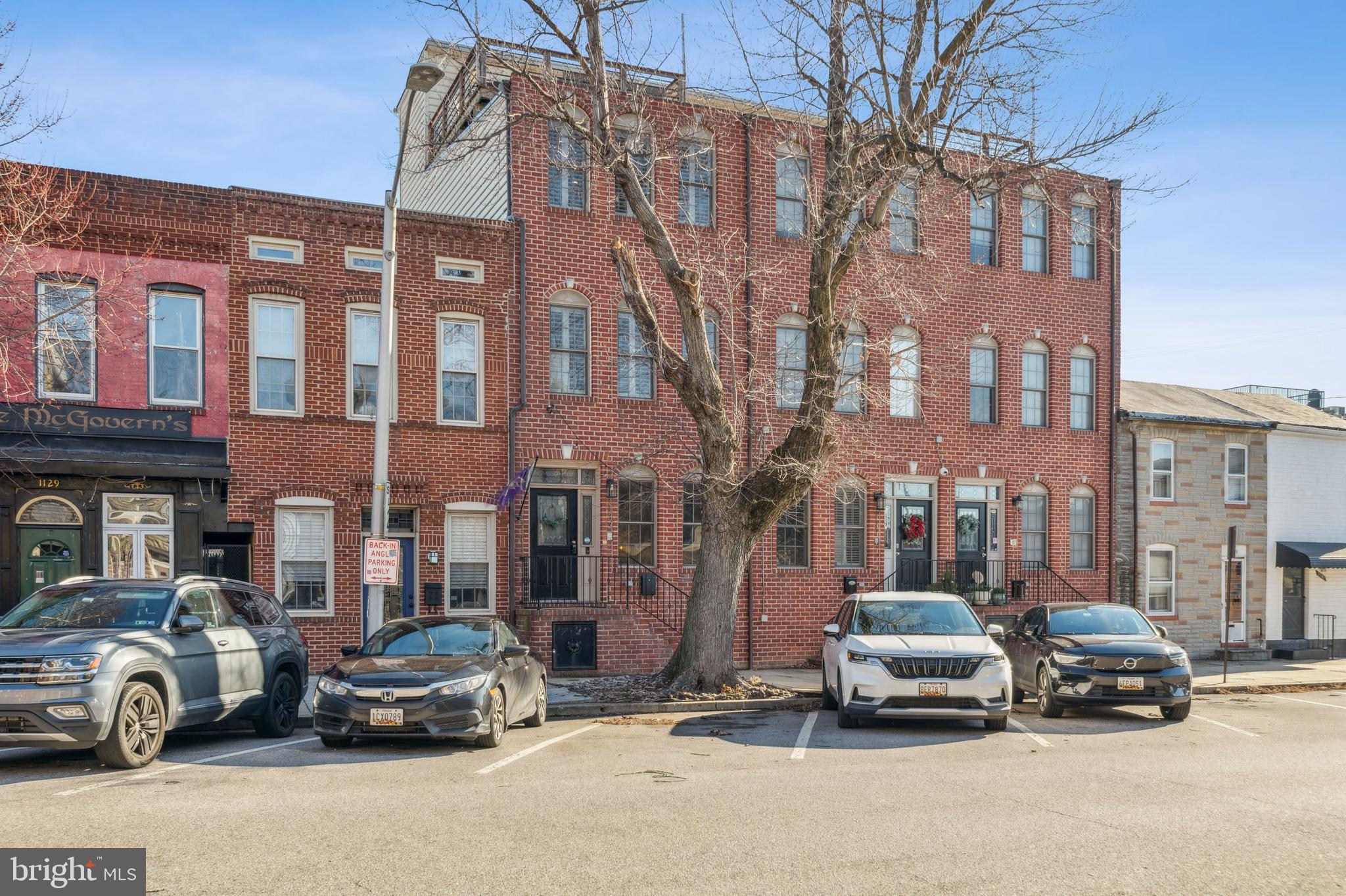 1133 S Clinton Street