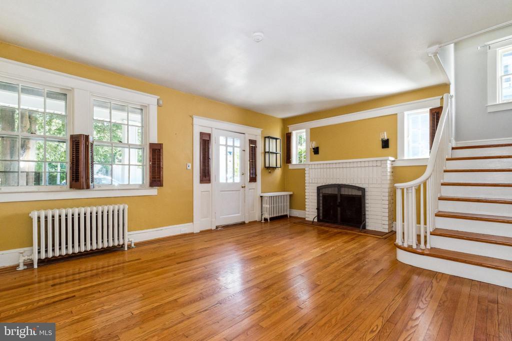 604 Saint Dunstans Rd