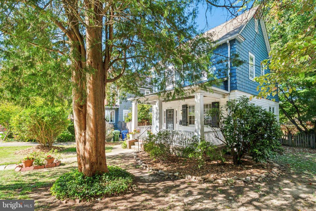 604 Saint Dunstans Rd