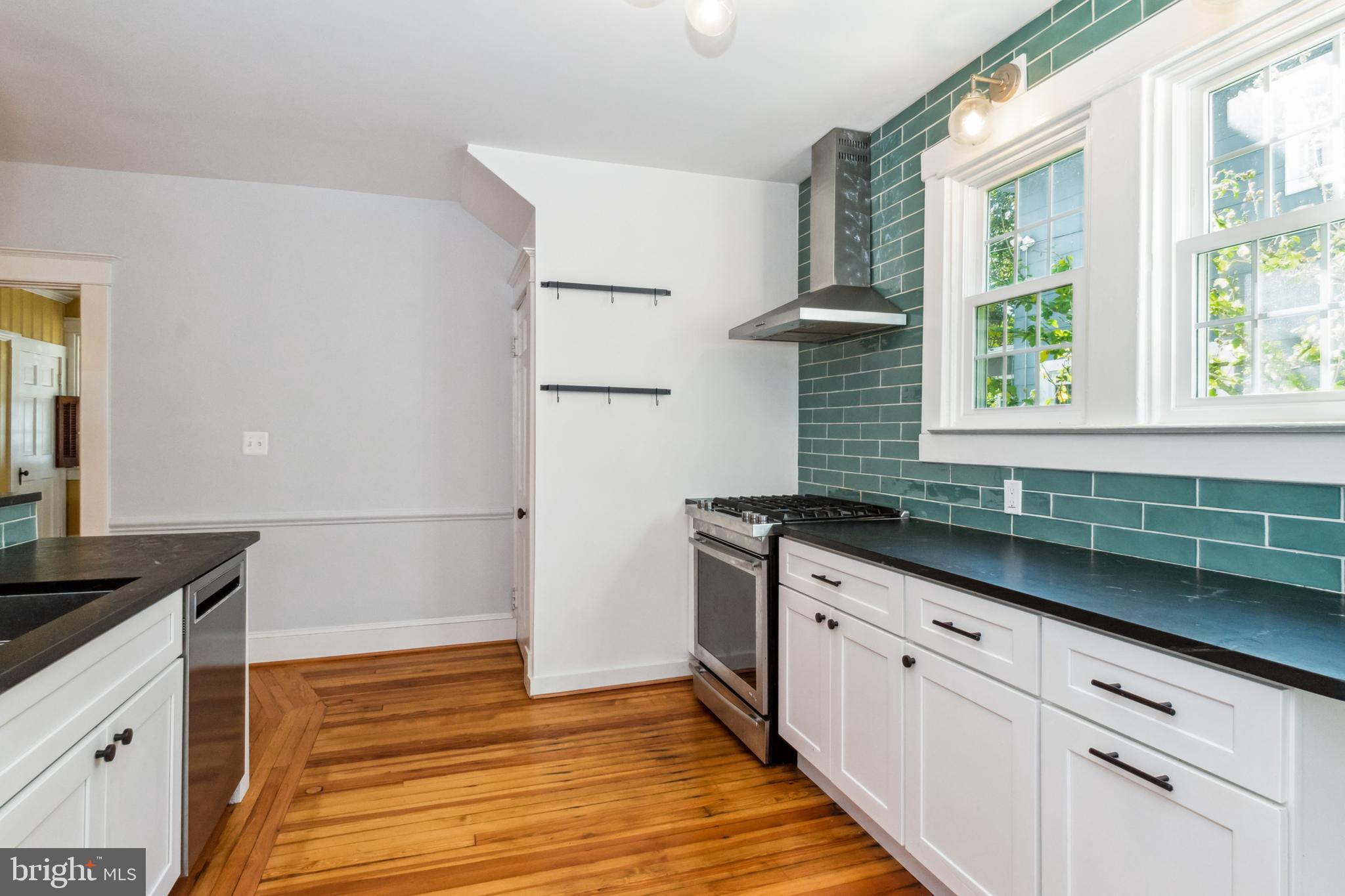 604 Saint Dunstans Rd