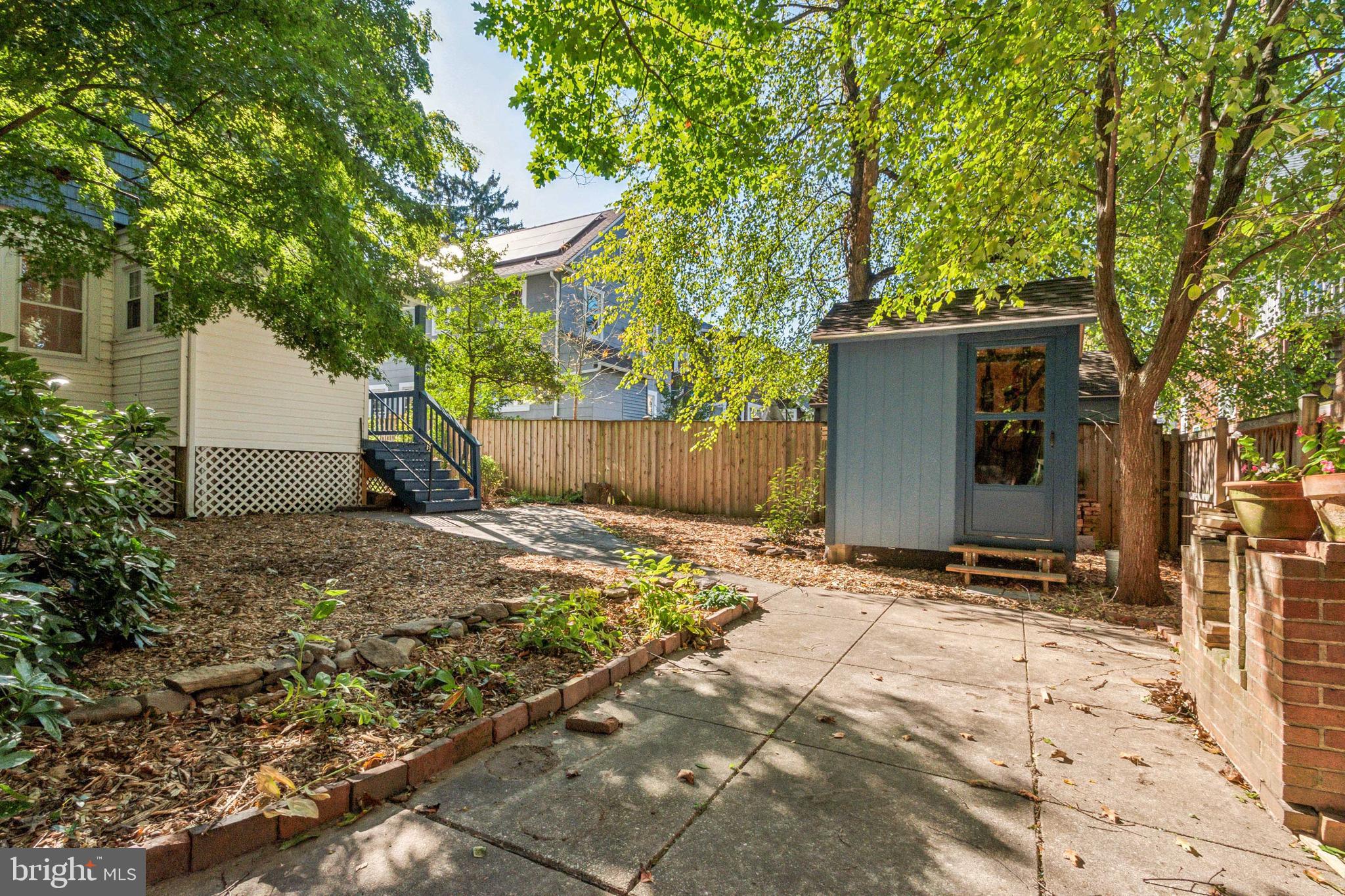 604 Saint Dunstans Rd