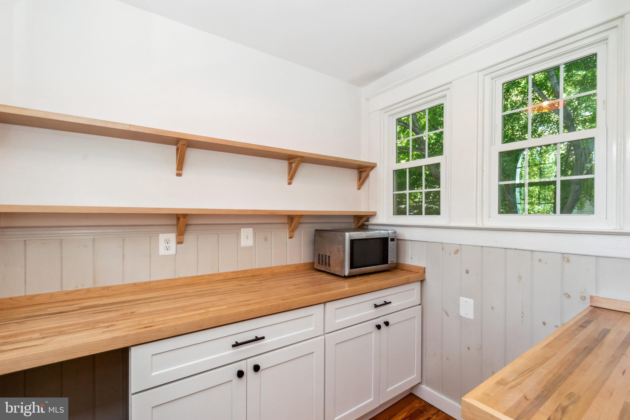 604 Saint Dunstans Rd