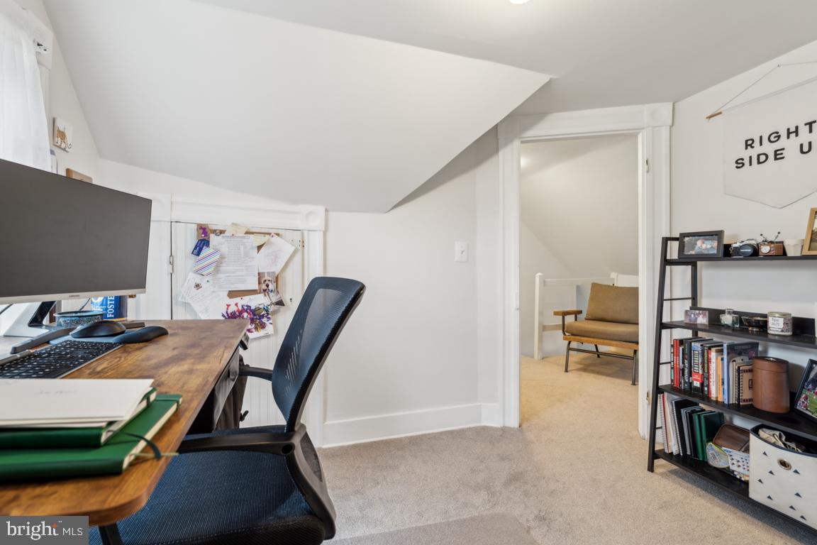 1811 Dixon Rd