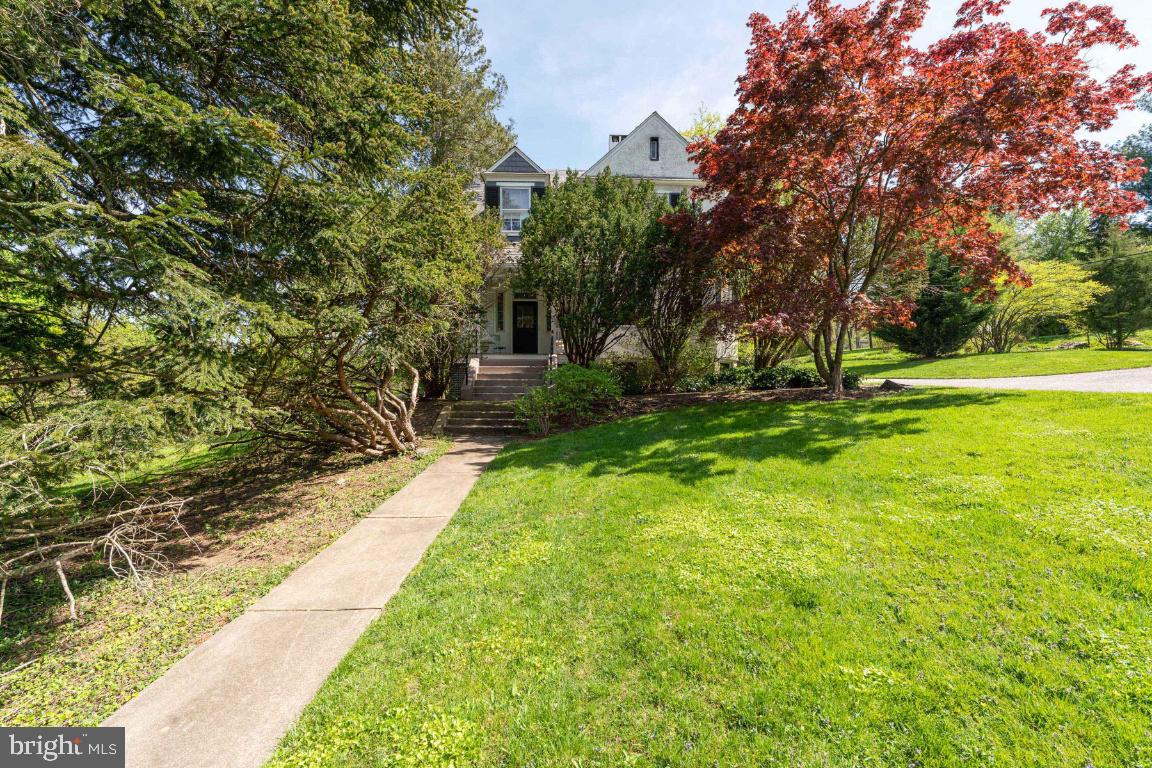 1807 Kenway Rd