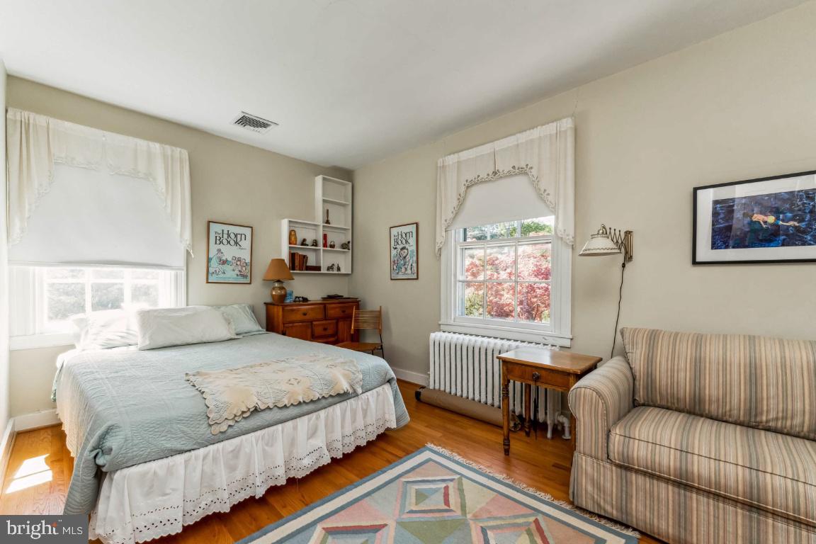 1807 Kenway Rd