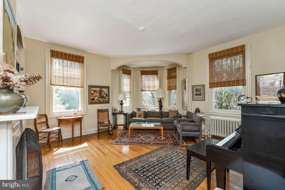 1807 Kenway Rd