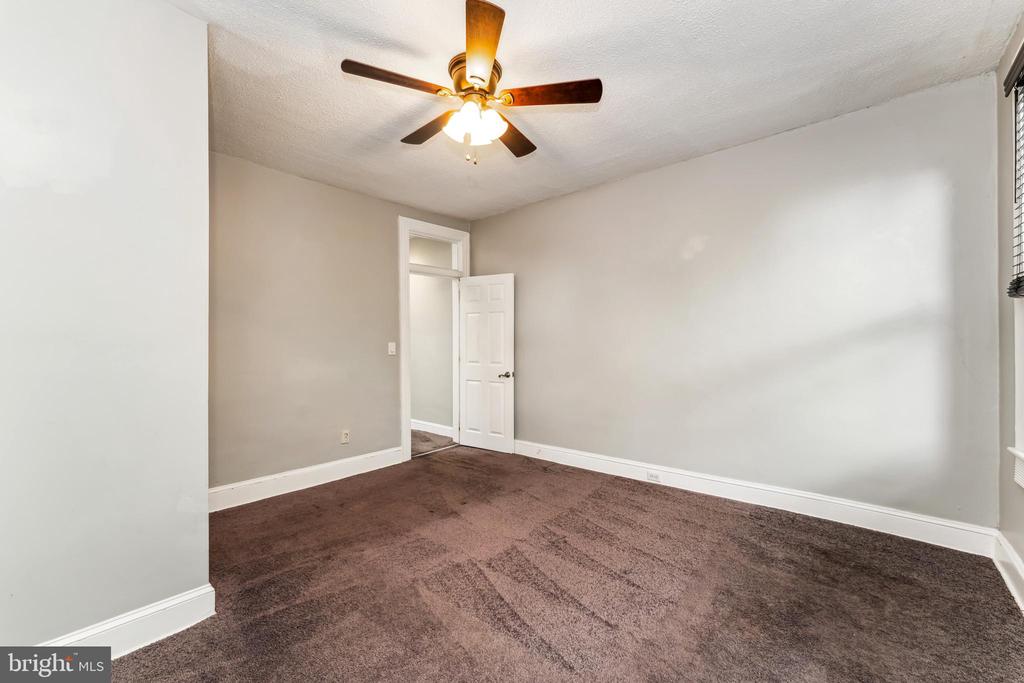 3903 Roland Ave