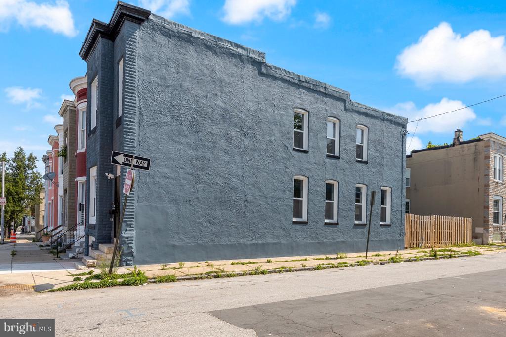 19 N Smallwood St