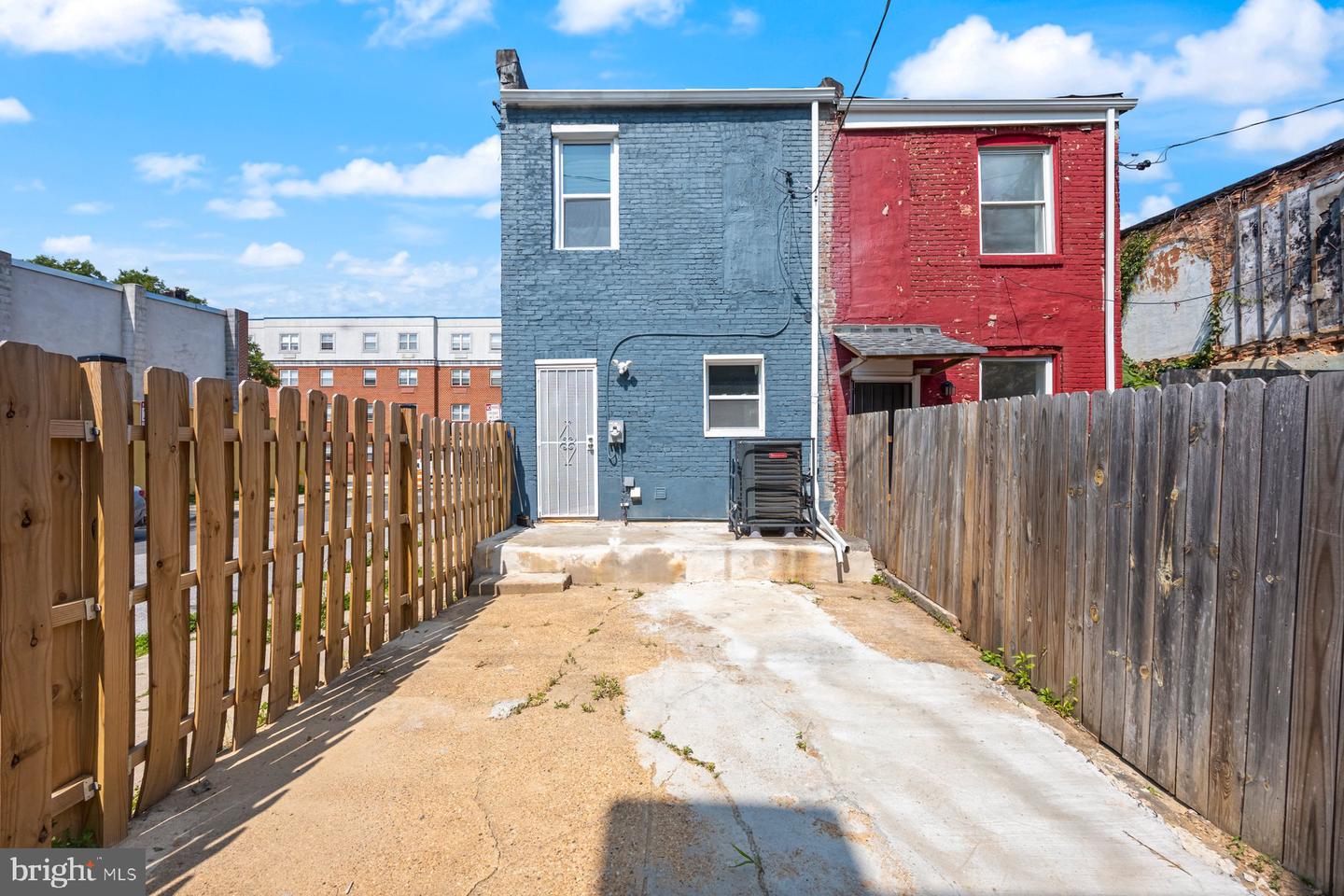 19 N Smallwood St