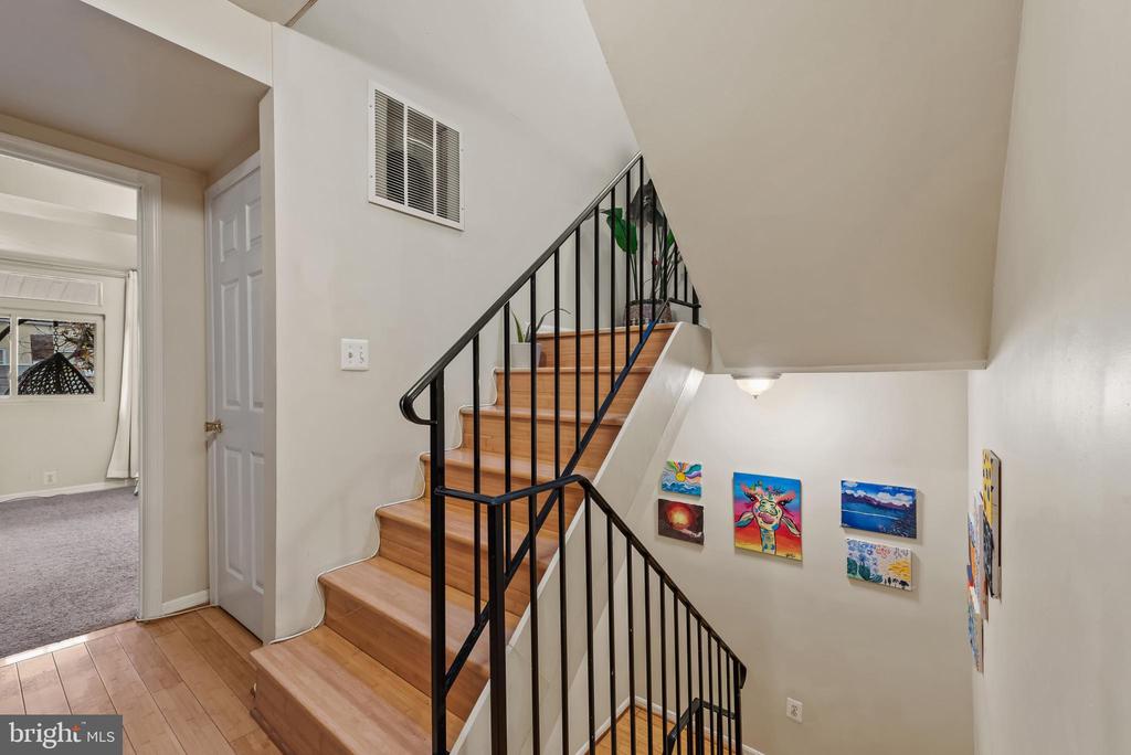 1807 E LOMBARD