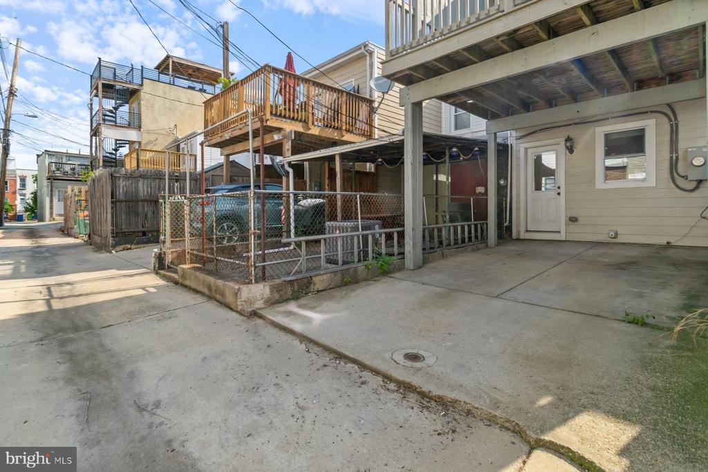 1614 CLARKSON STREET