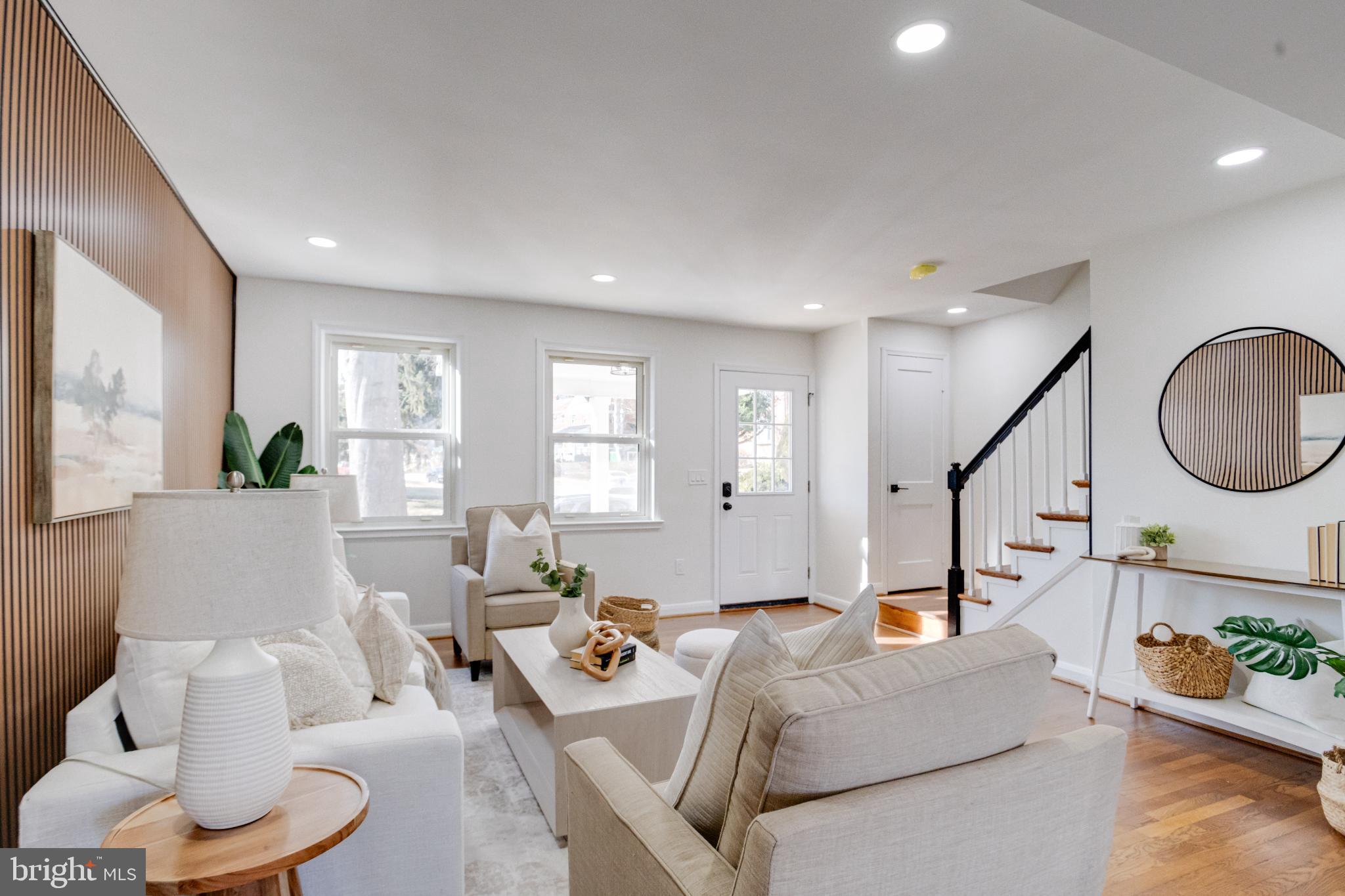 1524 RAMBLEWOOD ROAD