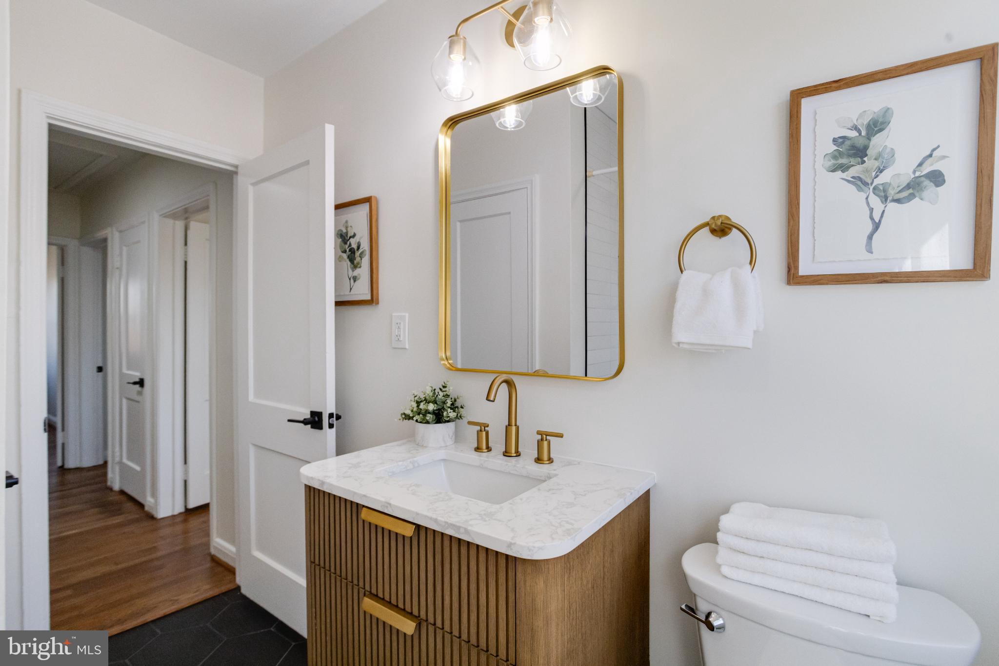 1524 RAMBLEWOOD ROAD