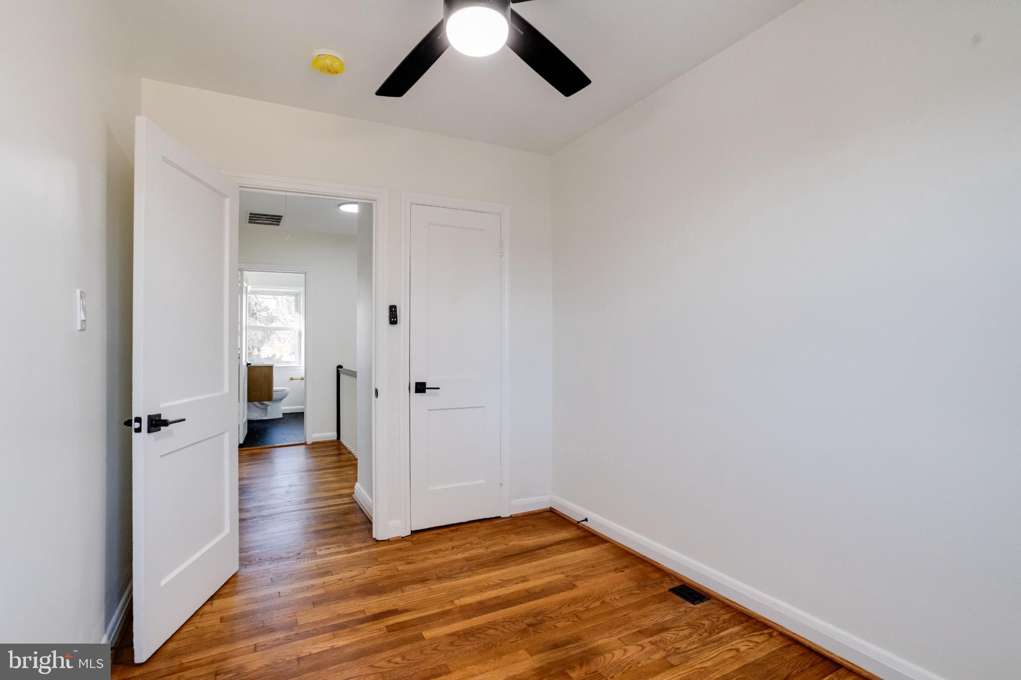 1524 RAMBLEWOOD ROAD