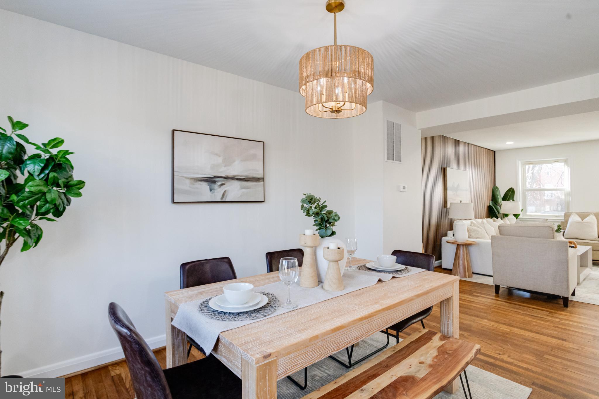 1524 RAMBLEWOOD ROAD