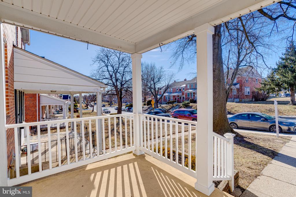 1524 RAMBLEWOOD ROAD