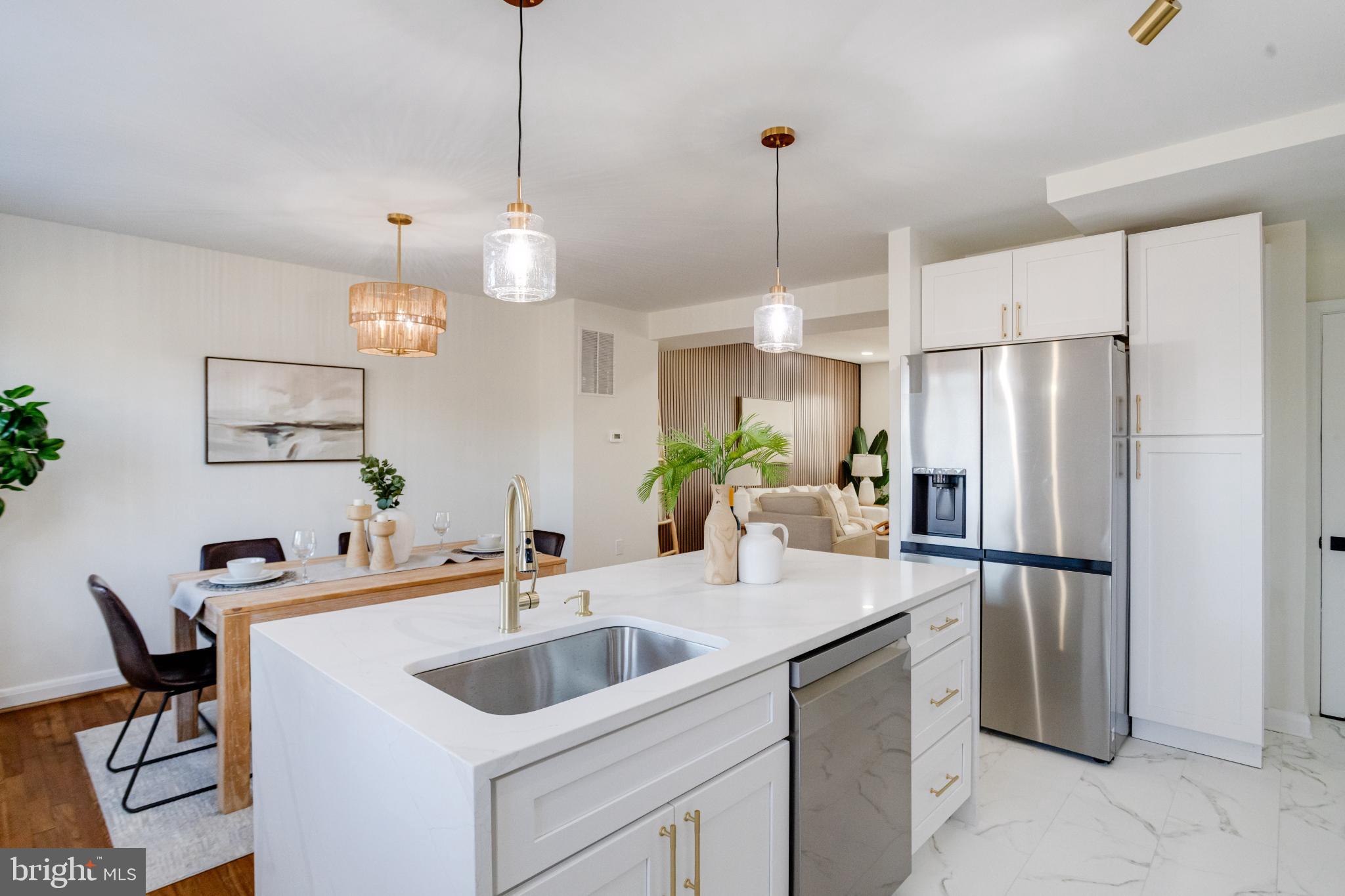 1524 RAMBLEWOOD ROAD