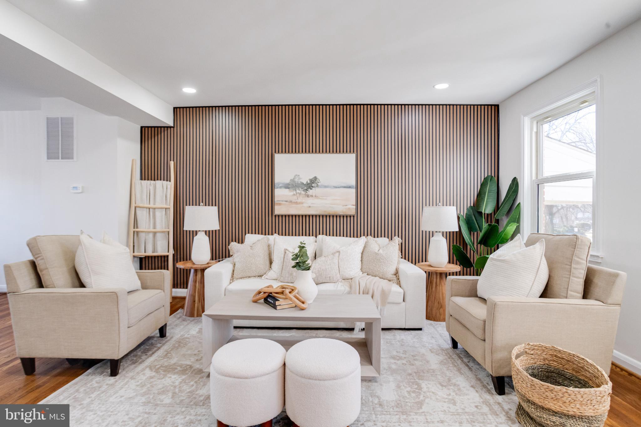 1524 RAMBLEWOOD ROAD