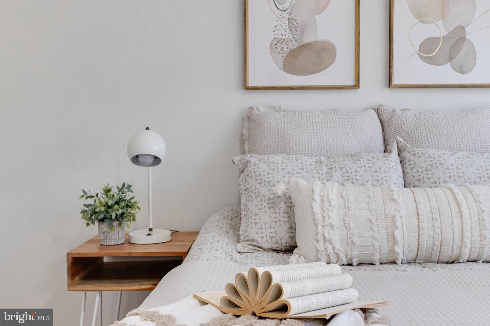 1524 RAMBLEWOOD ROAD