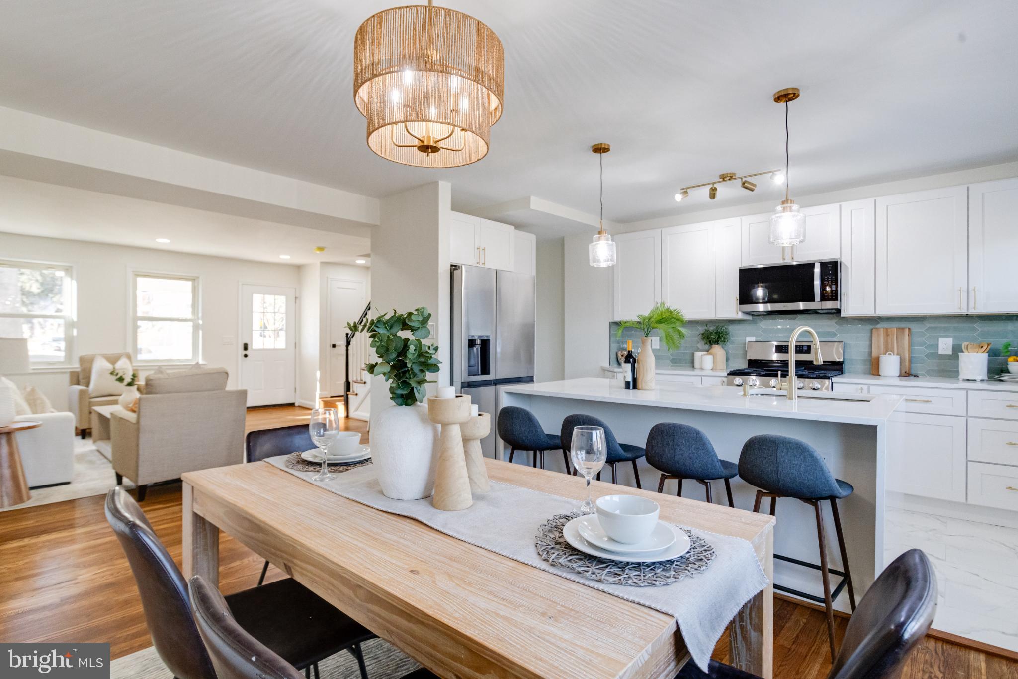 1524 RAMBLEWOOD ROAD