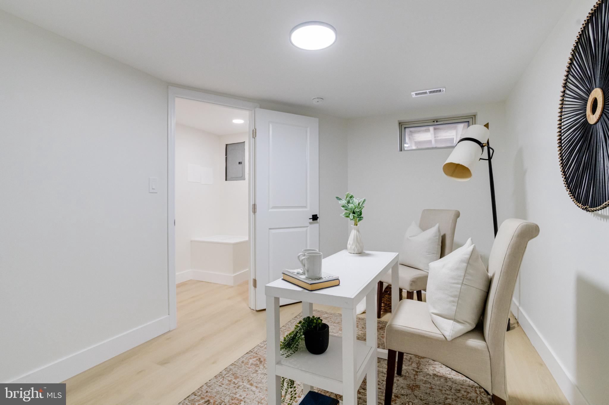 1524 RAMBLEWOOD ROAD