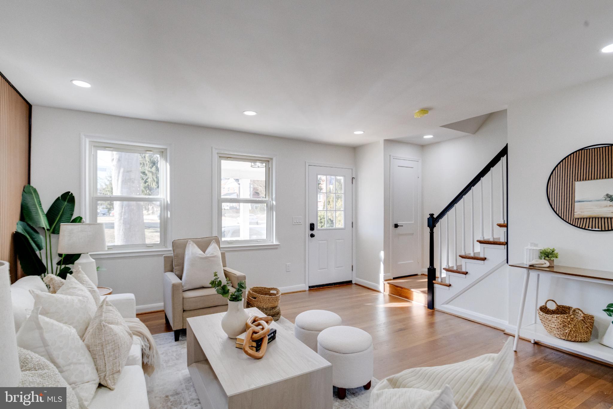 1524 RAMBLEWOOD ROAD