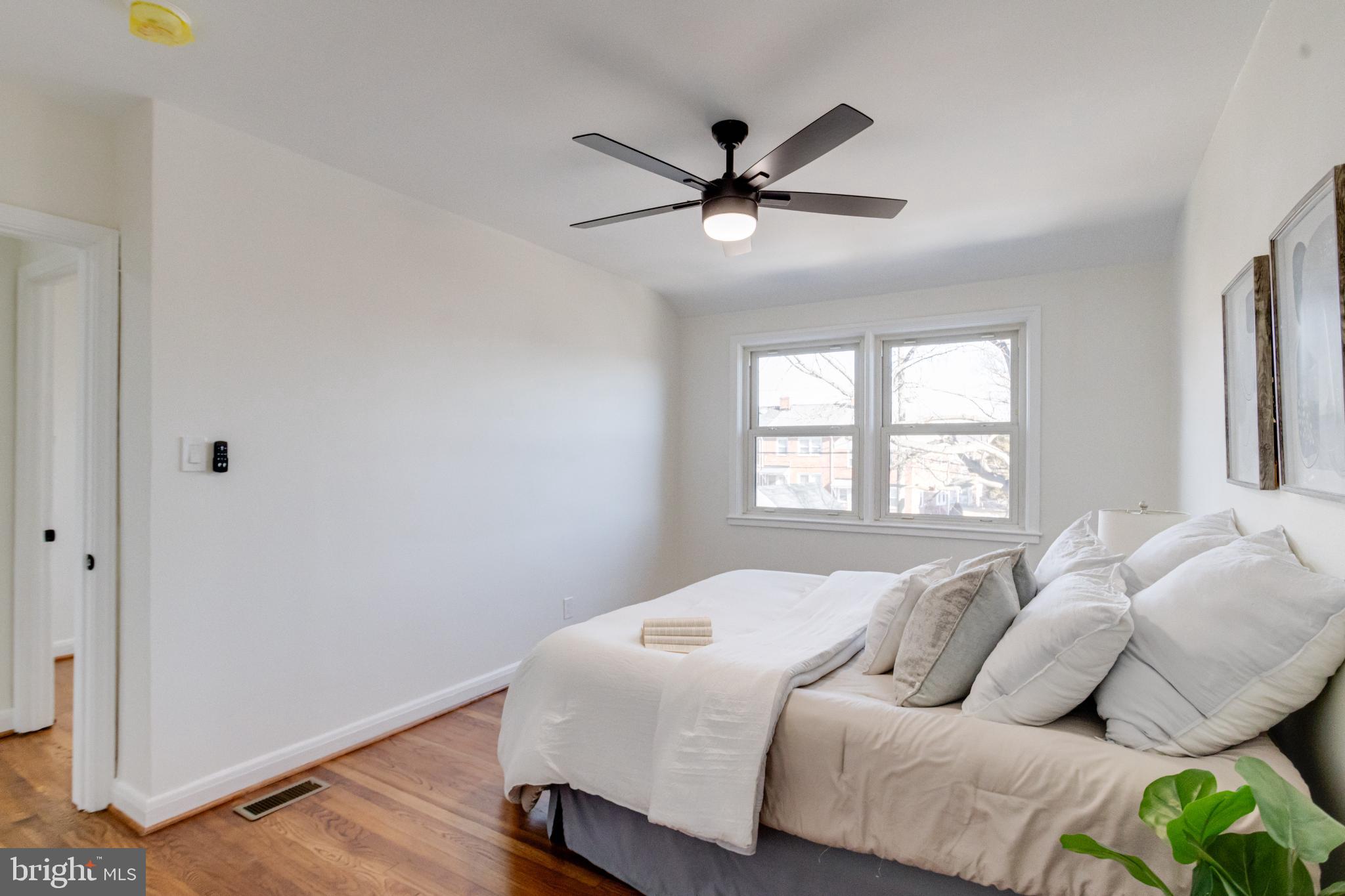 1524 RAMBLEWOOD ROAD