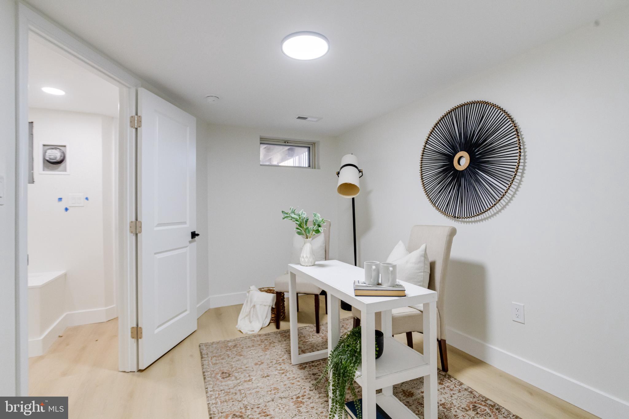 1524 RAMBLEWOOD ROAD