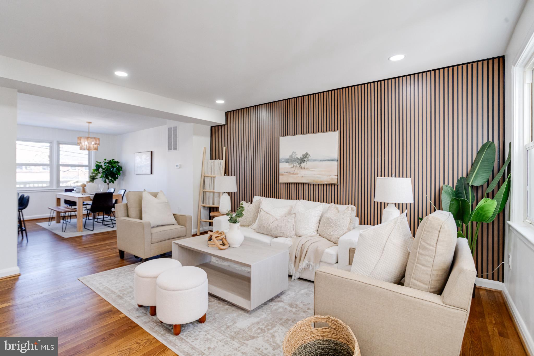 1524 RAMBLEWOOD ROAD