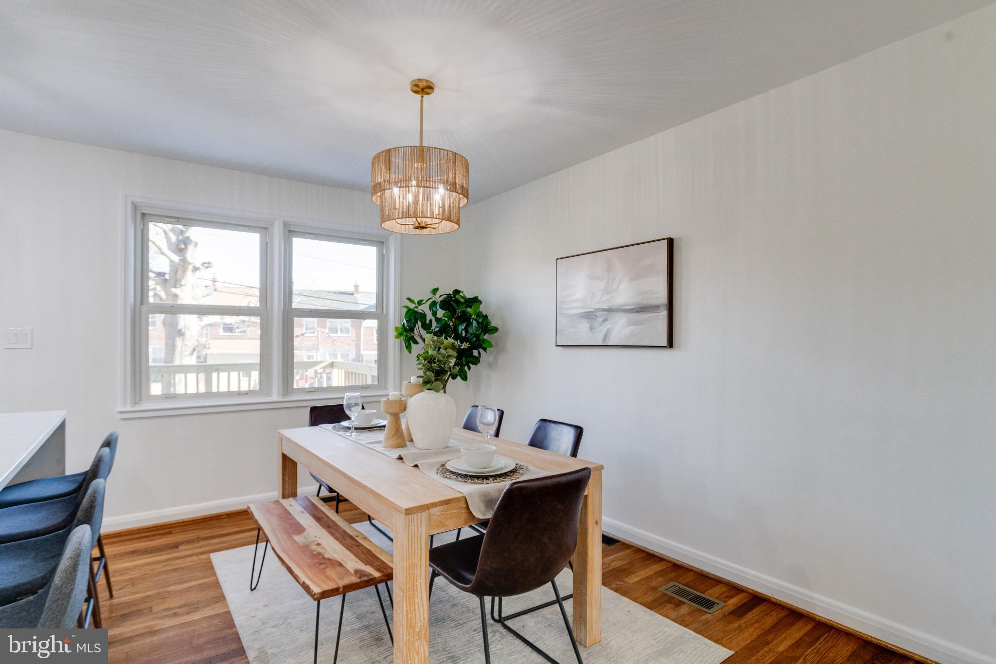 1524 RAMBLEWOOD ROAD