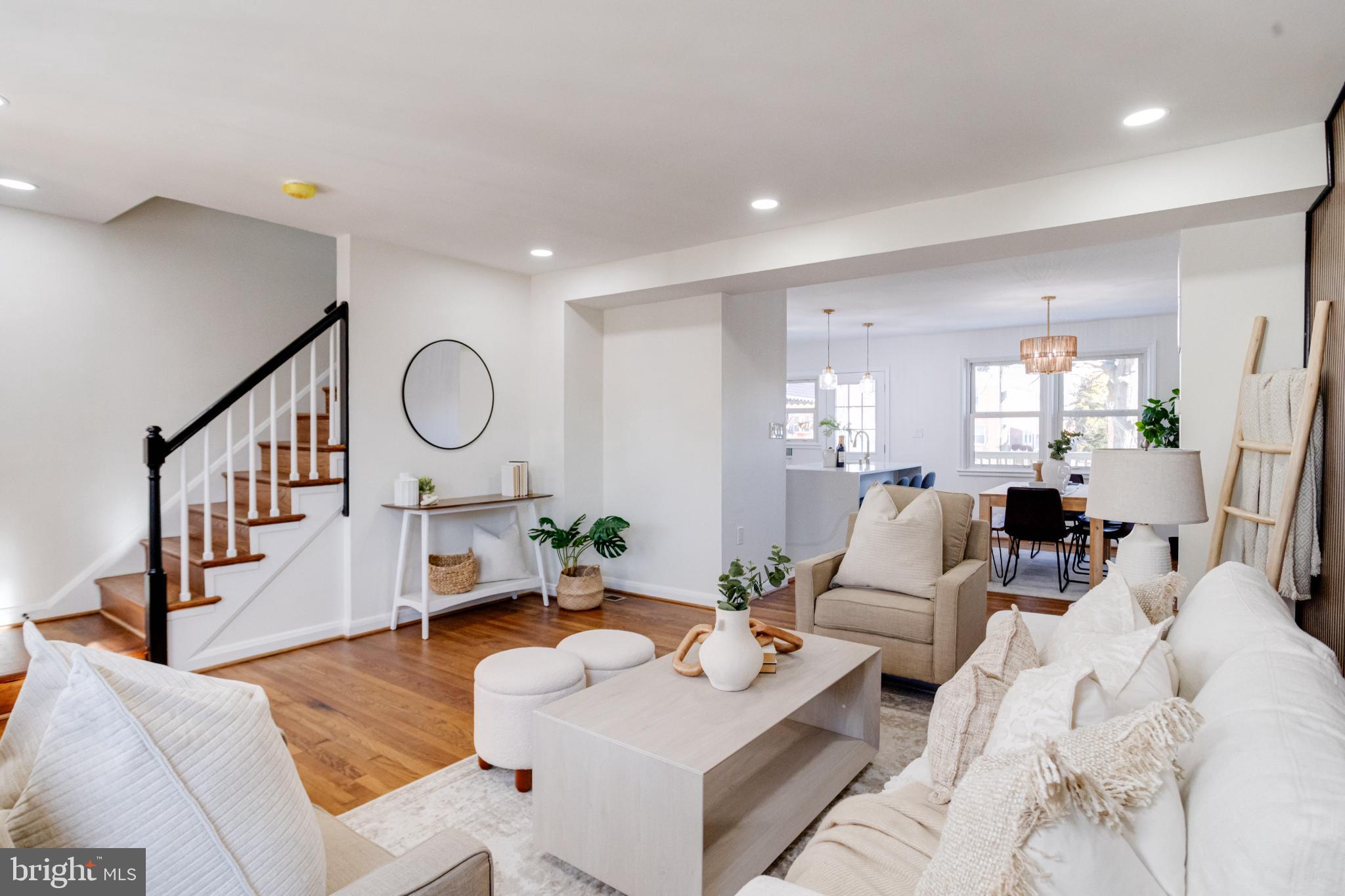 1524 RAMBLEWOOD ROAD