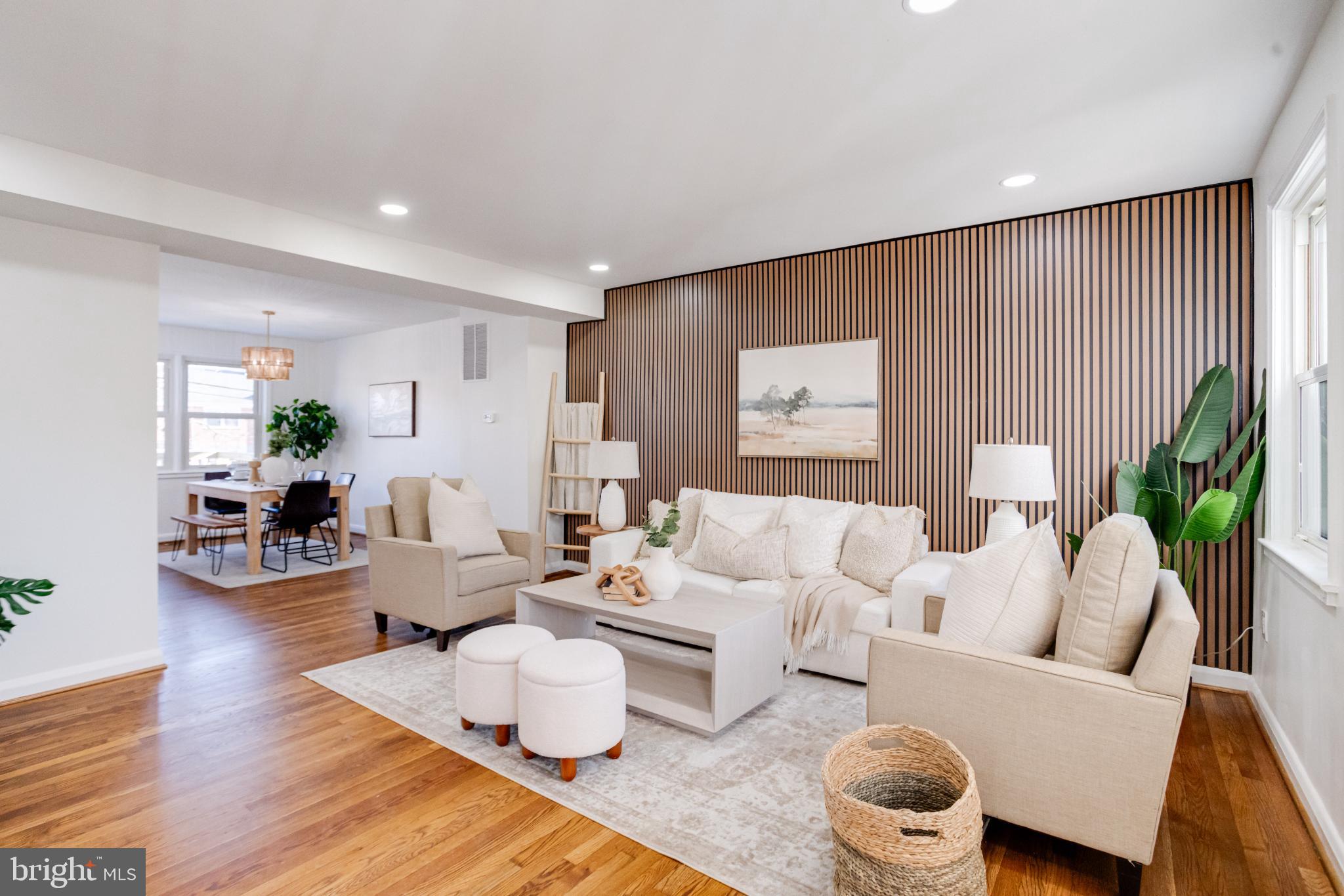 1524 RAMBLEWOOD ROAD