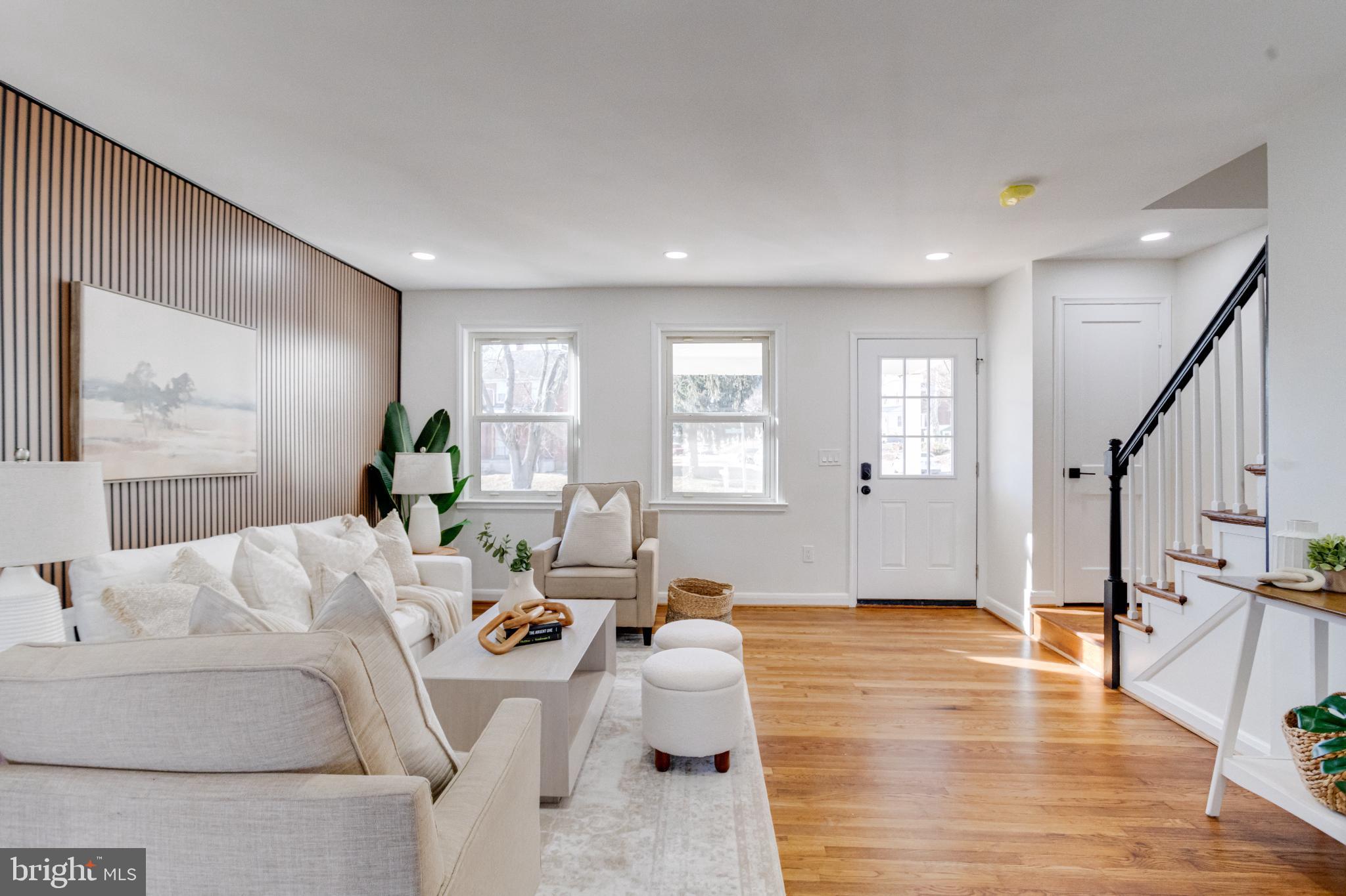 1524 RAMBLEWOOD ROAD