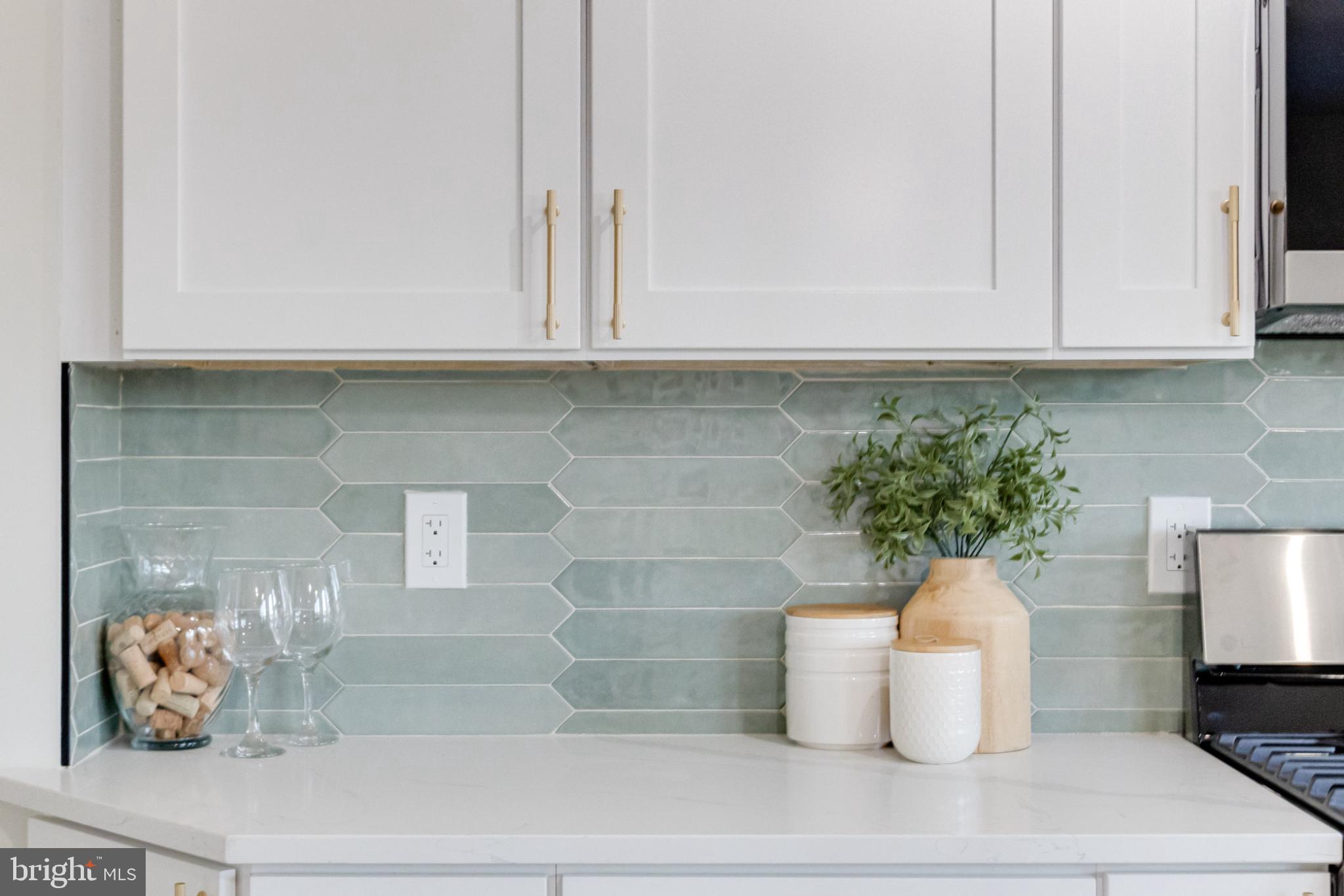 1524 RAMBLEWOOD ROAD