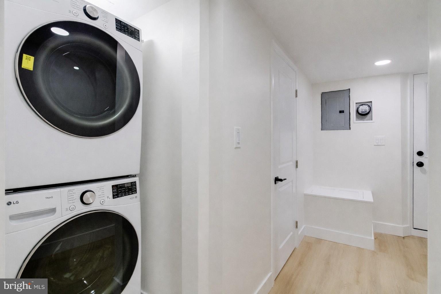 1524 RAMBLEWOOD ROAD