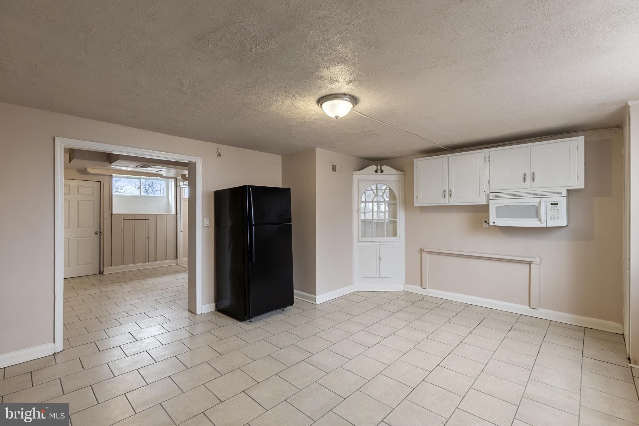 3902 ERDMAN AVENUE 1