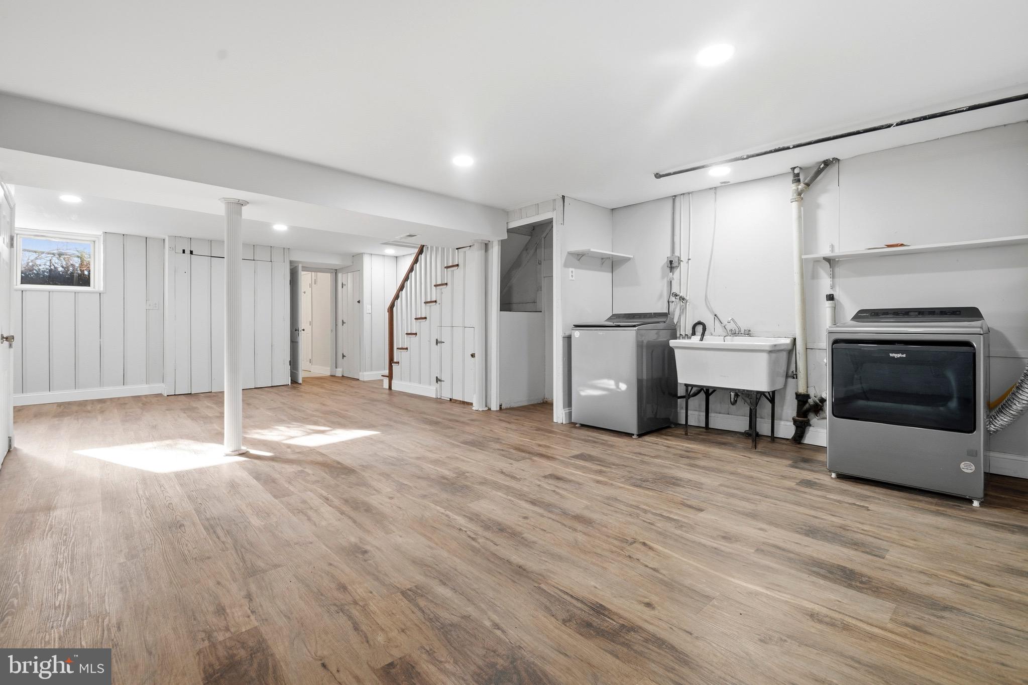 3426 PARKLAWN AVENUE