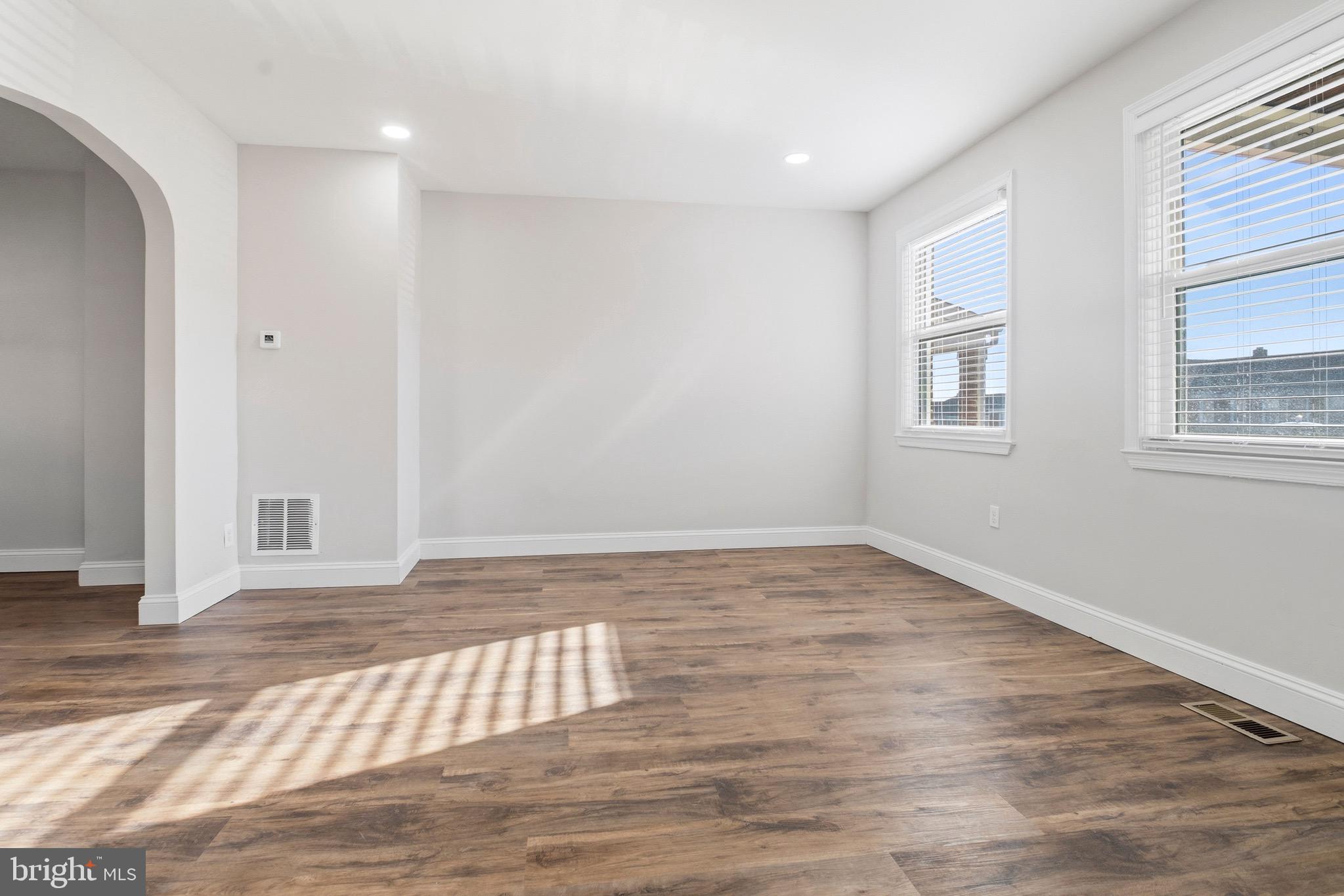 3426 PARKLAWN AVENUE