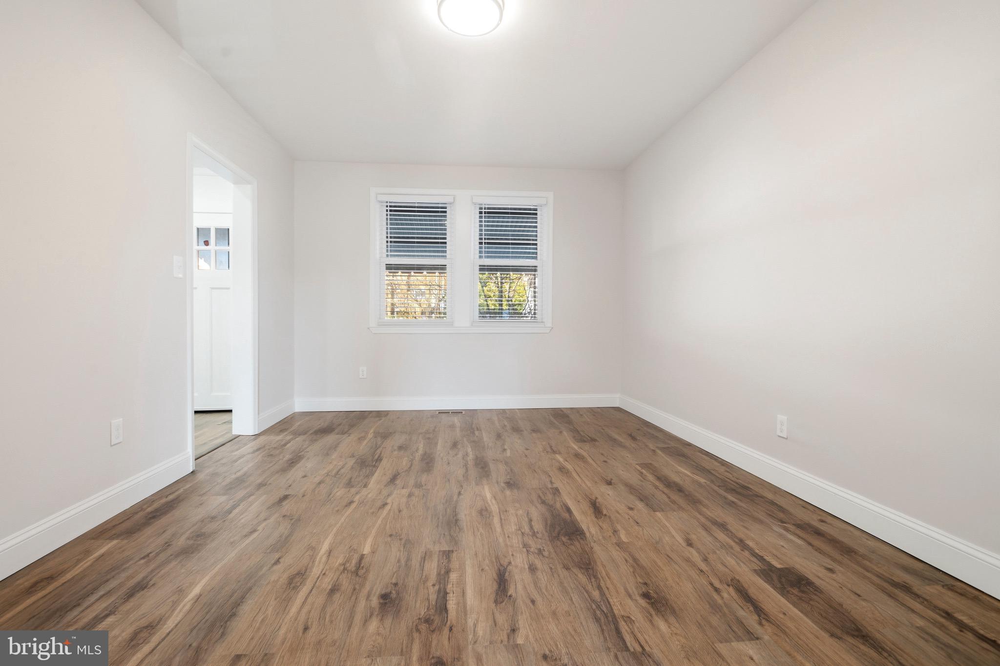 3426 PARKLAWN AVENUE