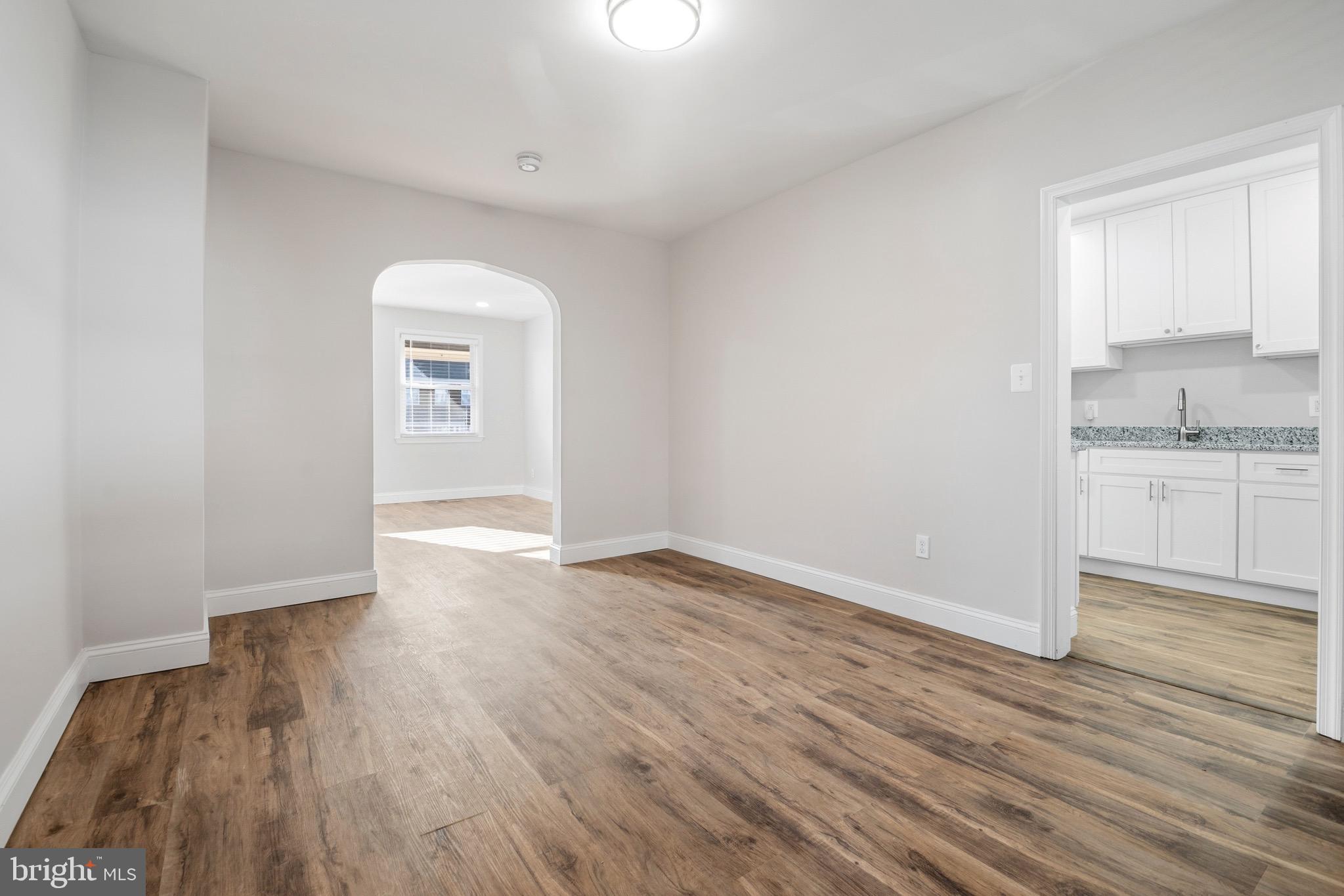 3426 PARKLAWN AVENUE