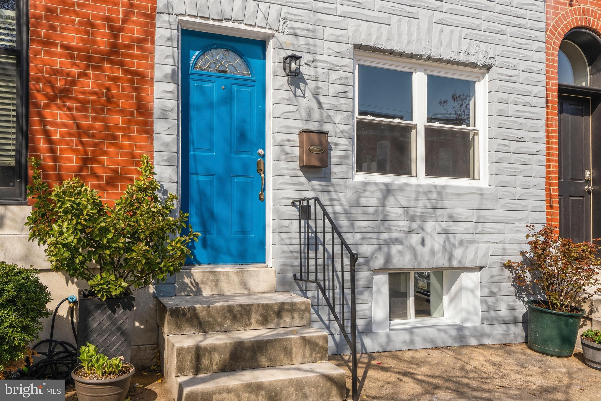 246 S EAST AVENUE