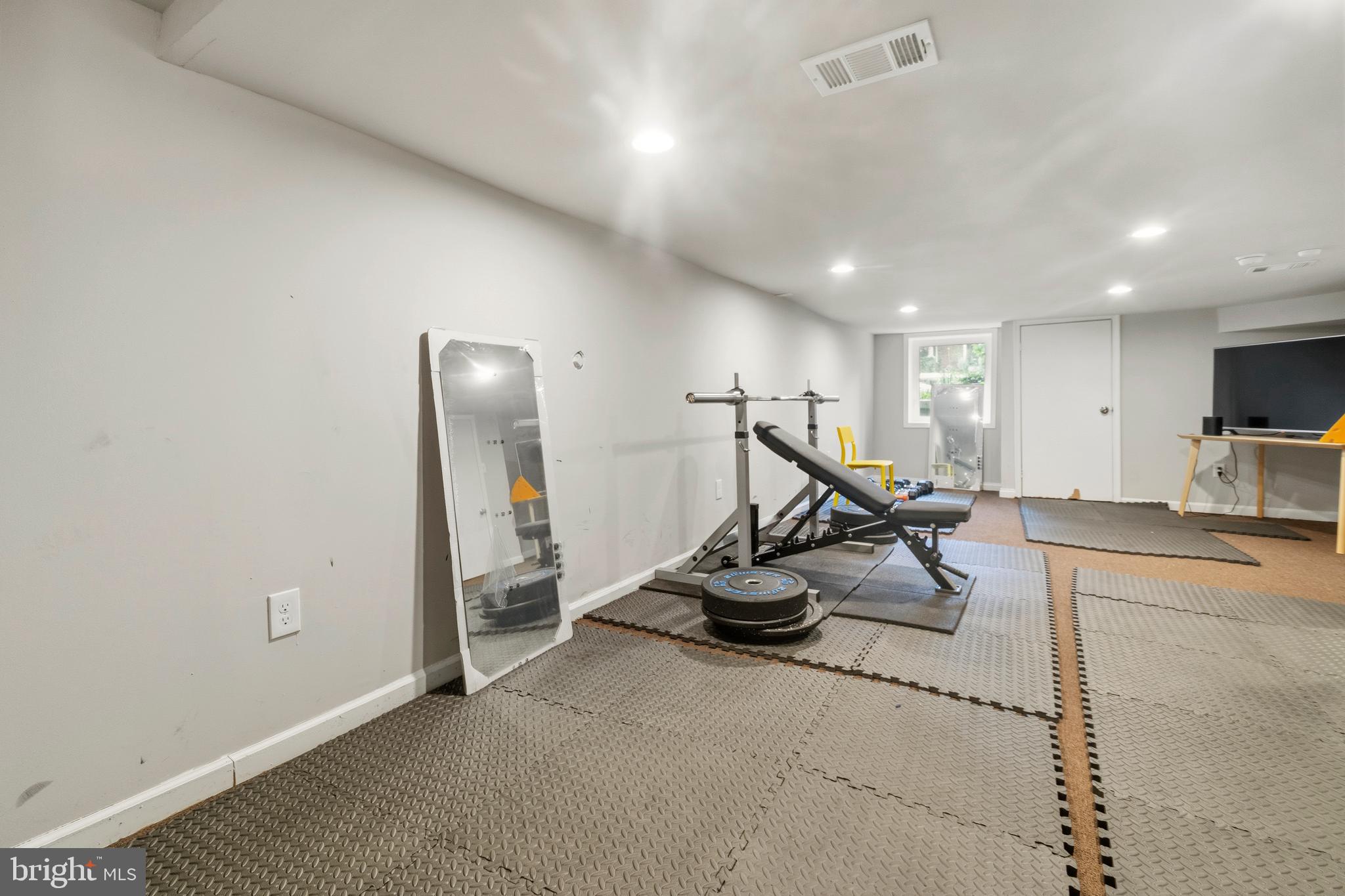815 BROOKS LANE