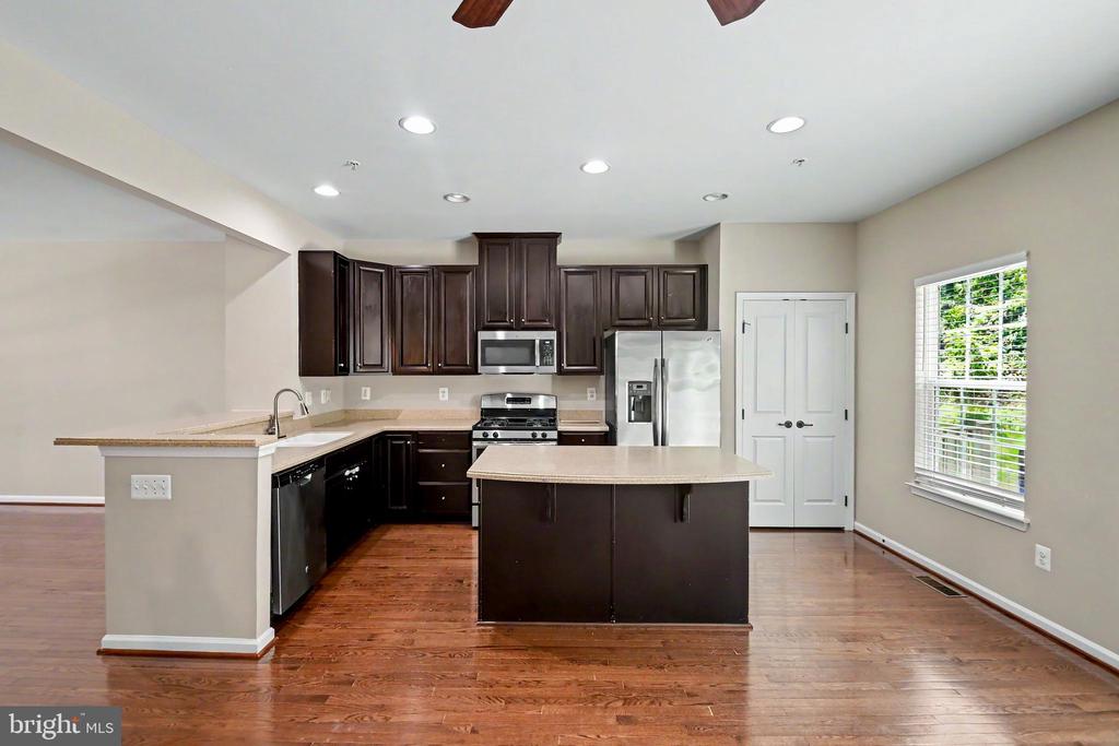 5338 WYNDHOLME CIRCLE 3